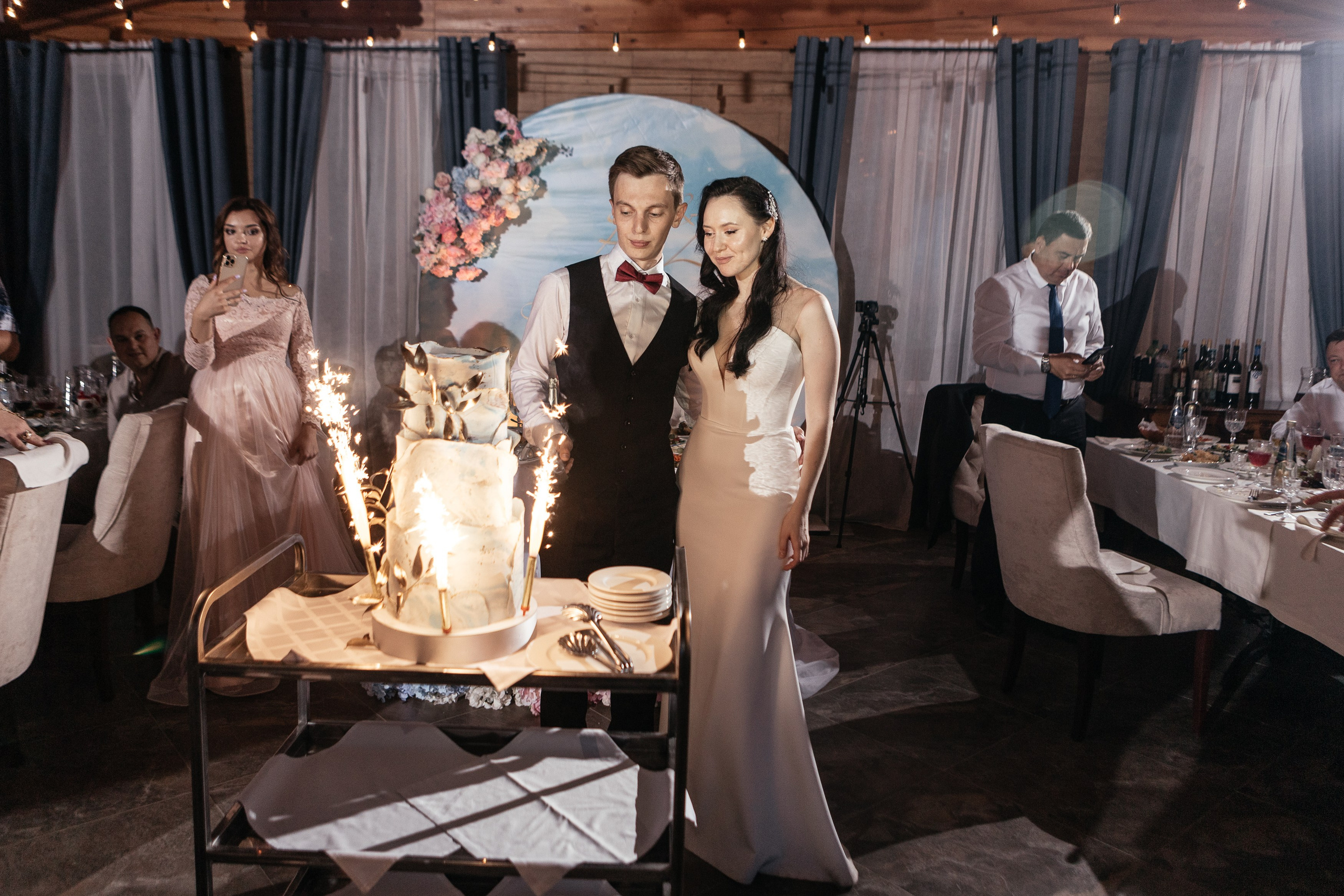 Свадебный фотограф Уфа — Руслан ГабдлисламовЖивые эмоции, красивые кадры, воспоминания на всю жизнь.Работаю по всей Республике Башкортоста. Свадебный фотограф Уфа Руслан Габдлисламов