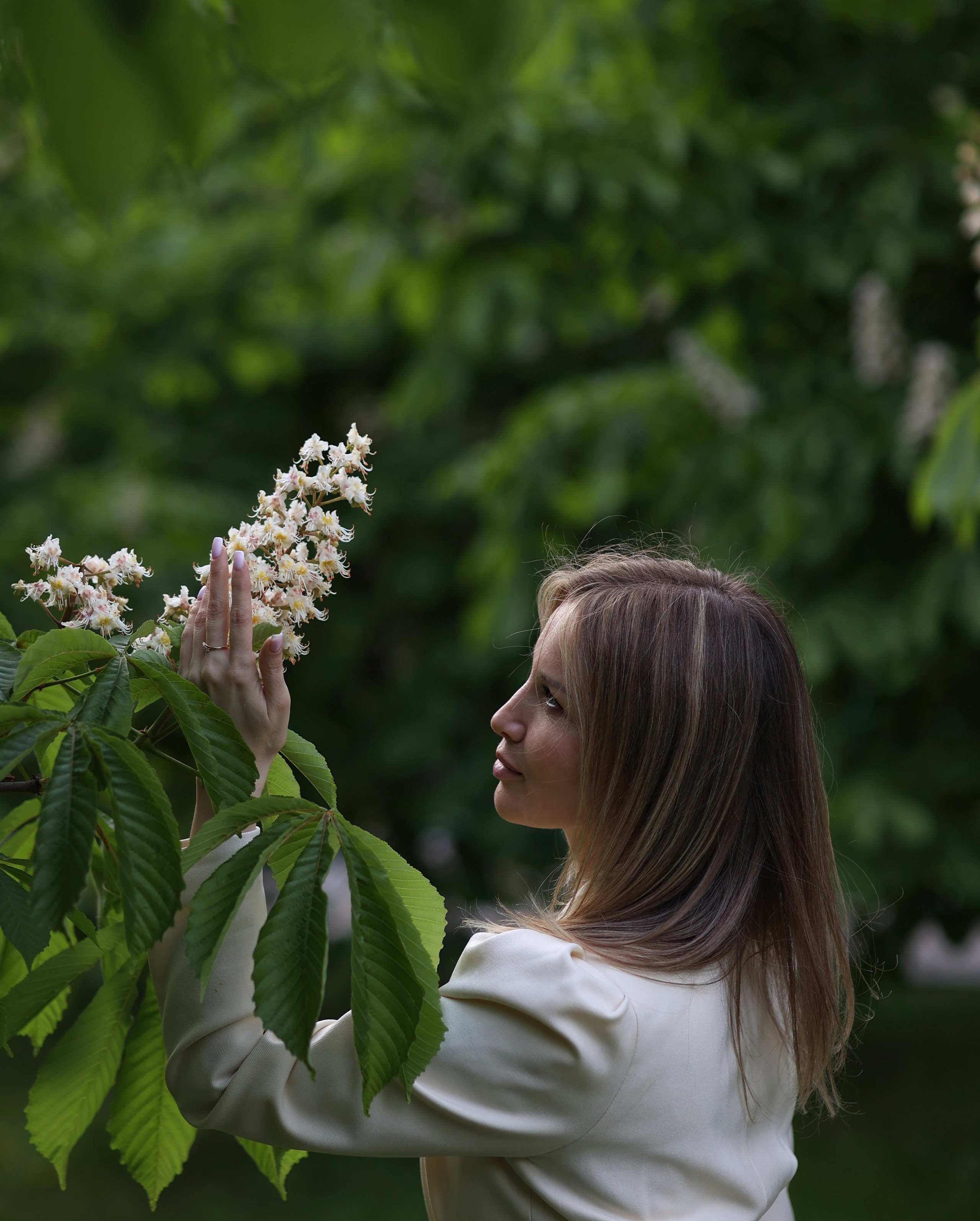 Цветение яблони, каштана и сирени. Портретный фотограф Москва
