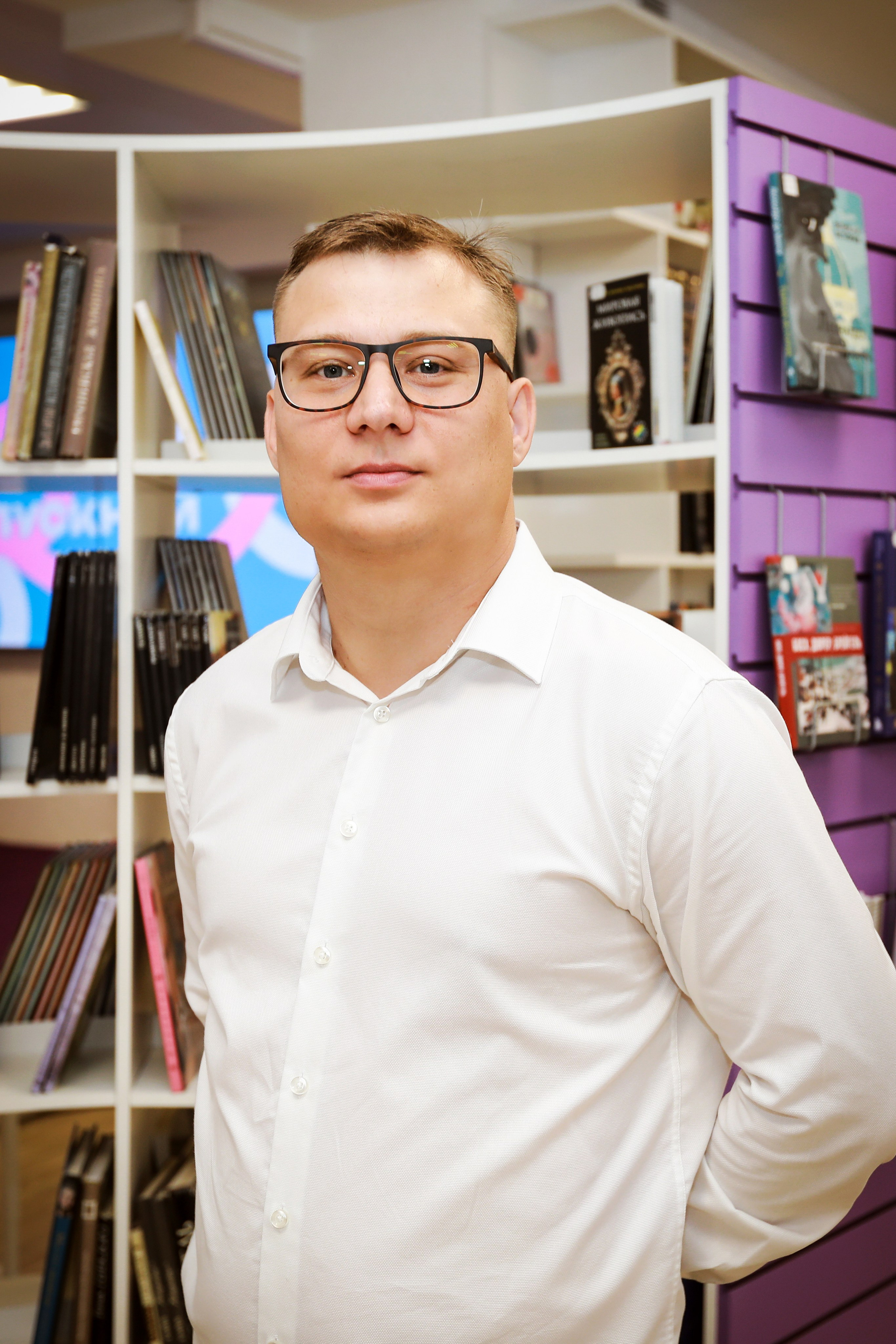 ПРО ВЫПУСКНОЙ на Площади Ленина. Medlori fotobook Выпускные альбомы в Липецке Лариса Медведева