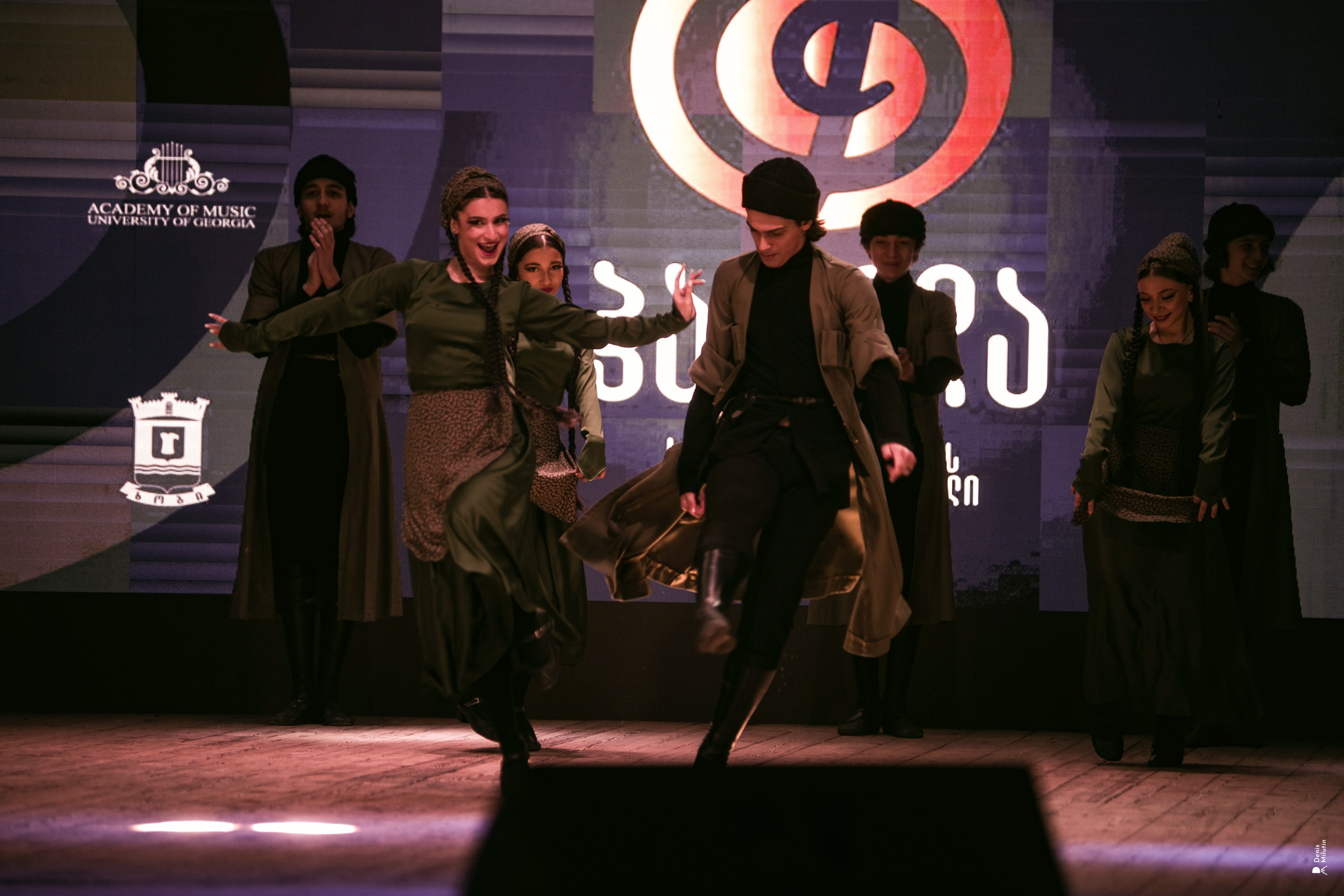 Танцы в Хоби. Портретный фотограф Денис Милютин