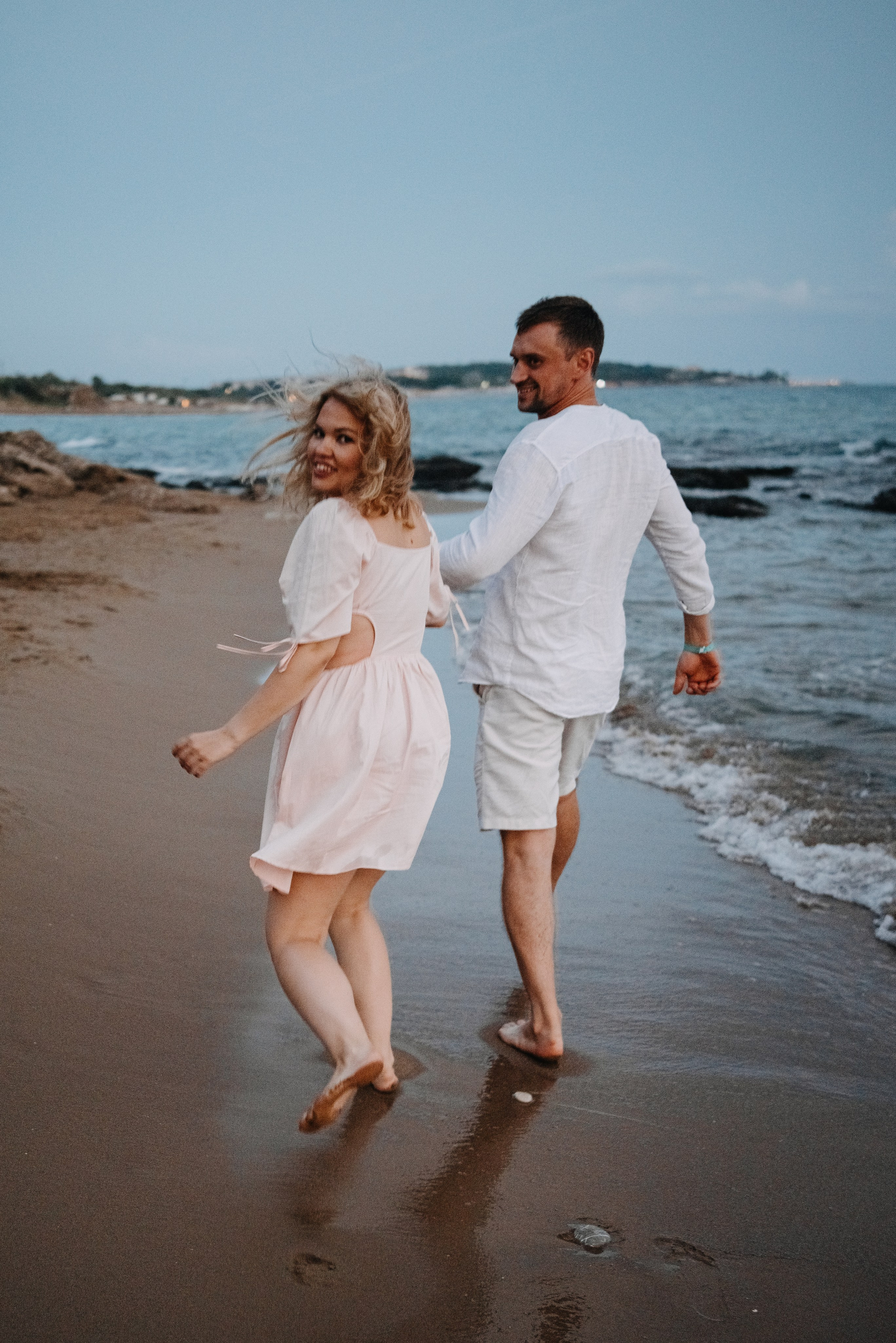 Съемка пары на море. Портретный и свадебный фотограф в Тбилиси • xeniqo