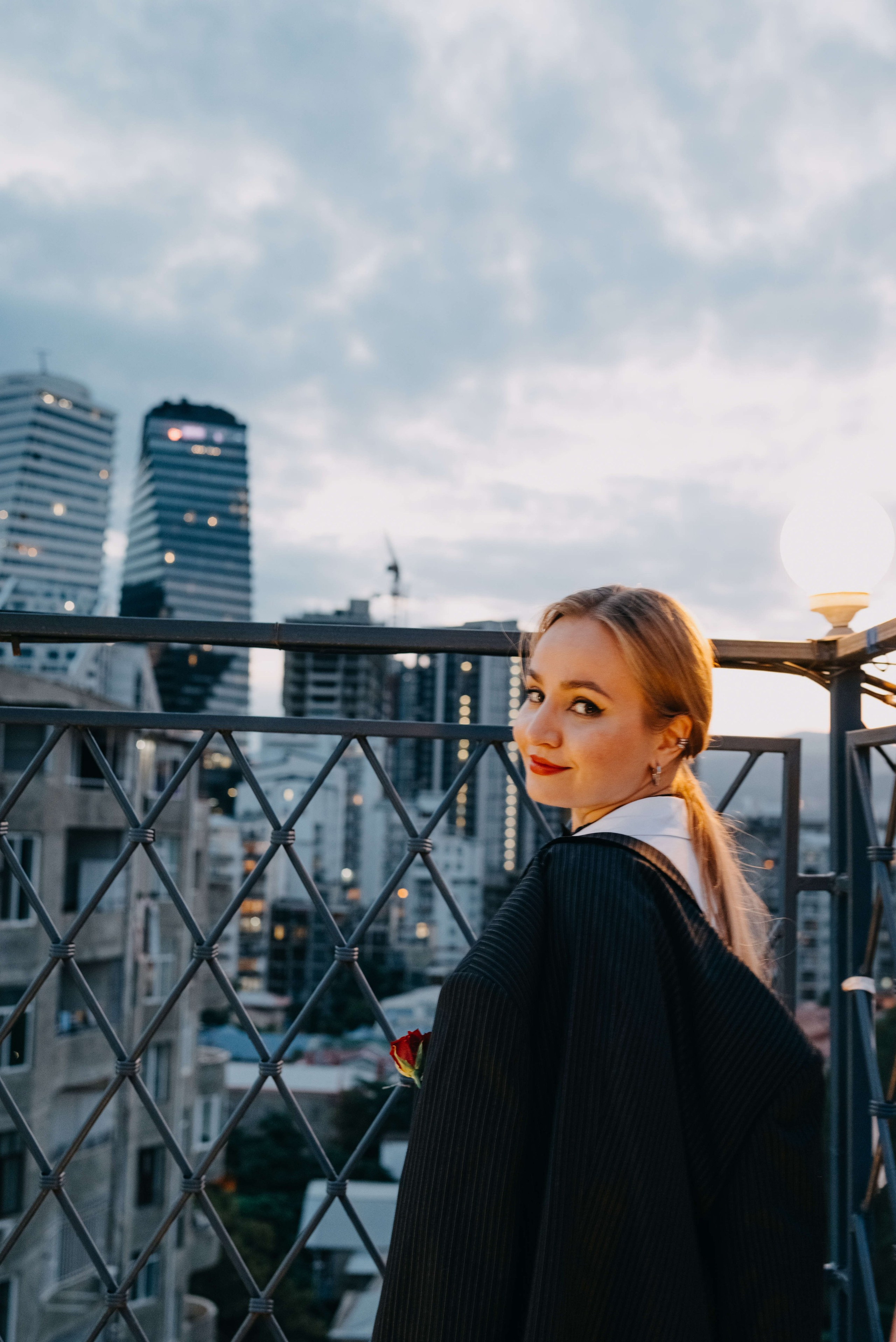 Вечеринка на крыше. Портретный и свадебный фотограф в Тбилиси • xeniqo