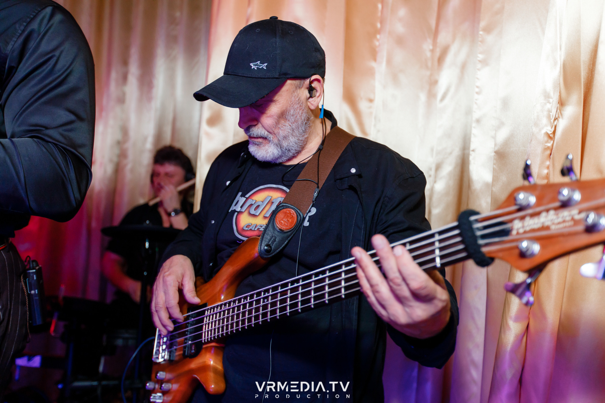 Международный женский день в ресторане «Лазурный Берег»