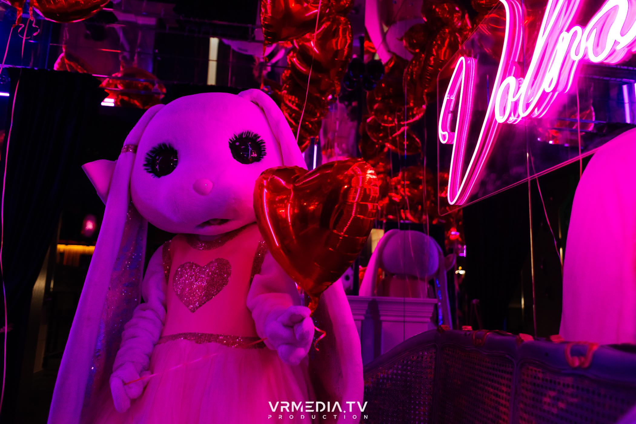 День святого Валентина в караоке-баре «Volna»