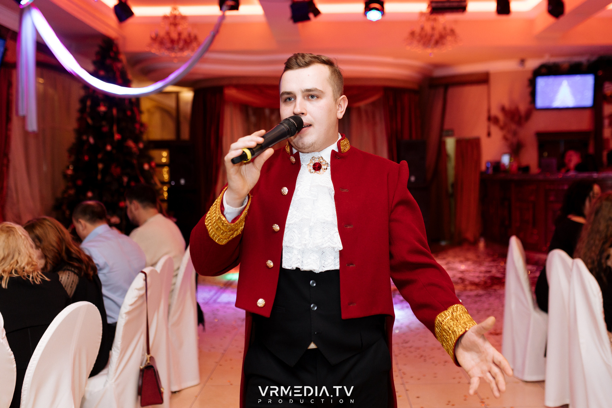 «Новогодний Мюзикл» в ресторане «Лазурный Берег»