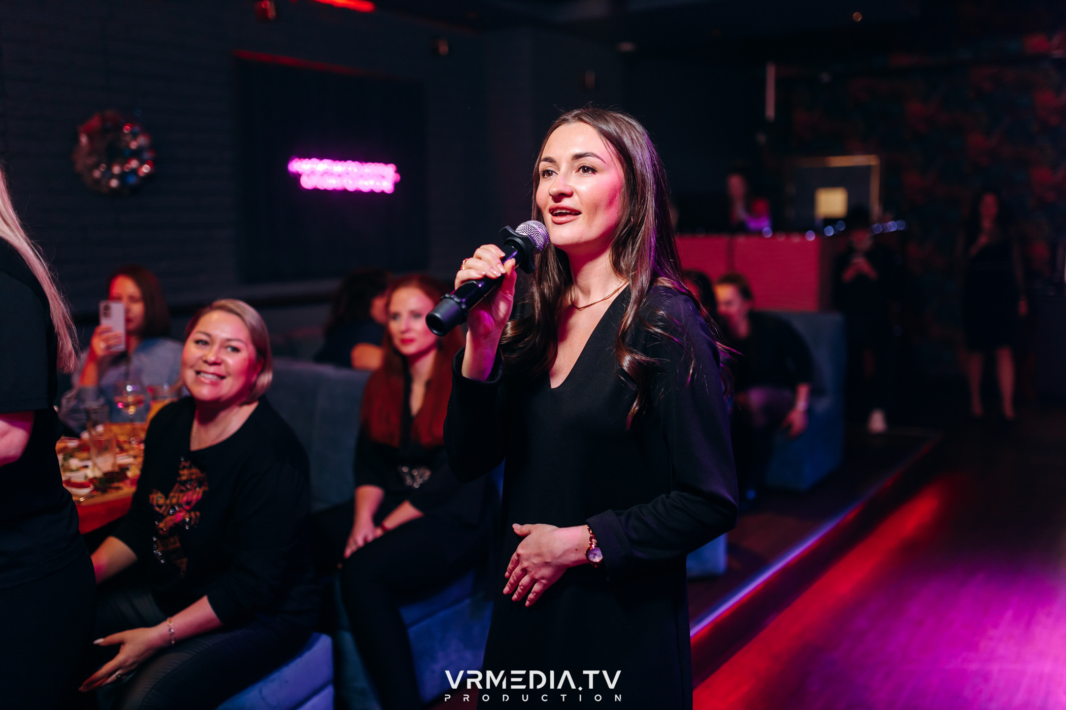 Новогодние корпоративы в караоке-баре «Опера»