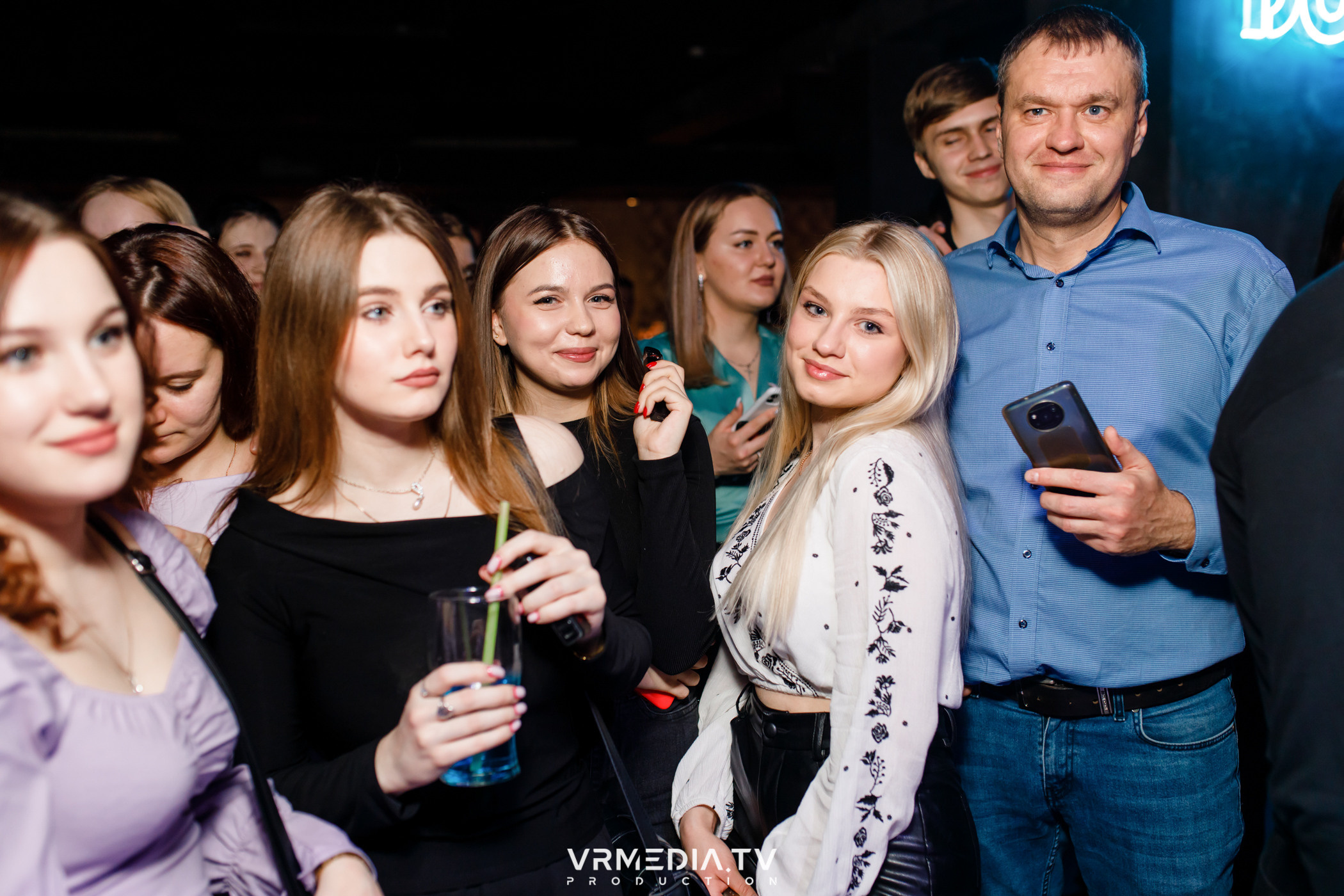 Выходные в баре «DOSKI»