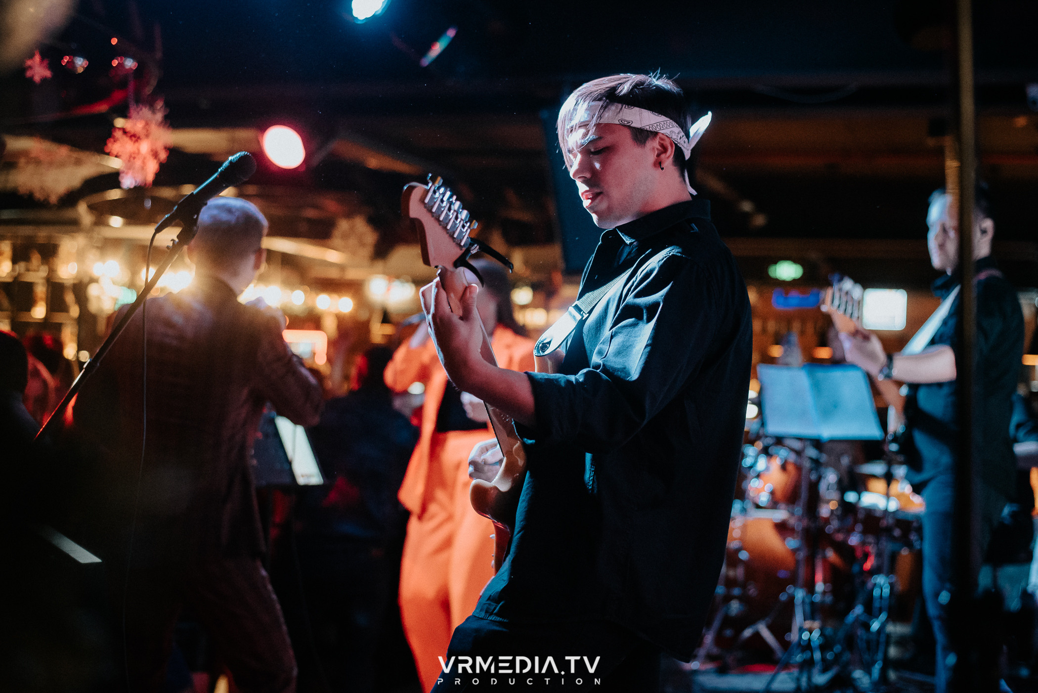 Жаркий новогодний корпоратив в гриль-баре «Жара»