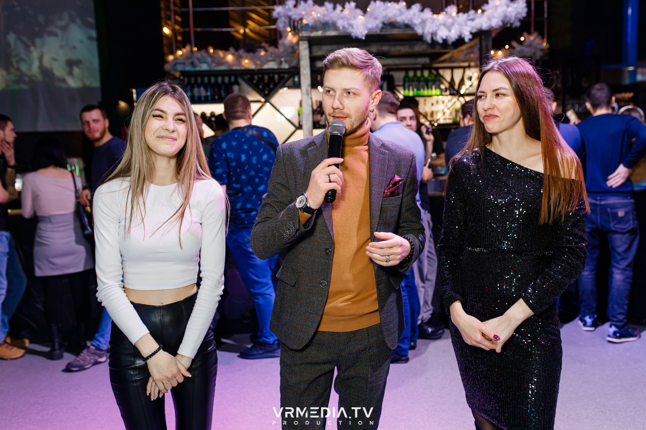 Выходные в баре «DOSKI»