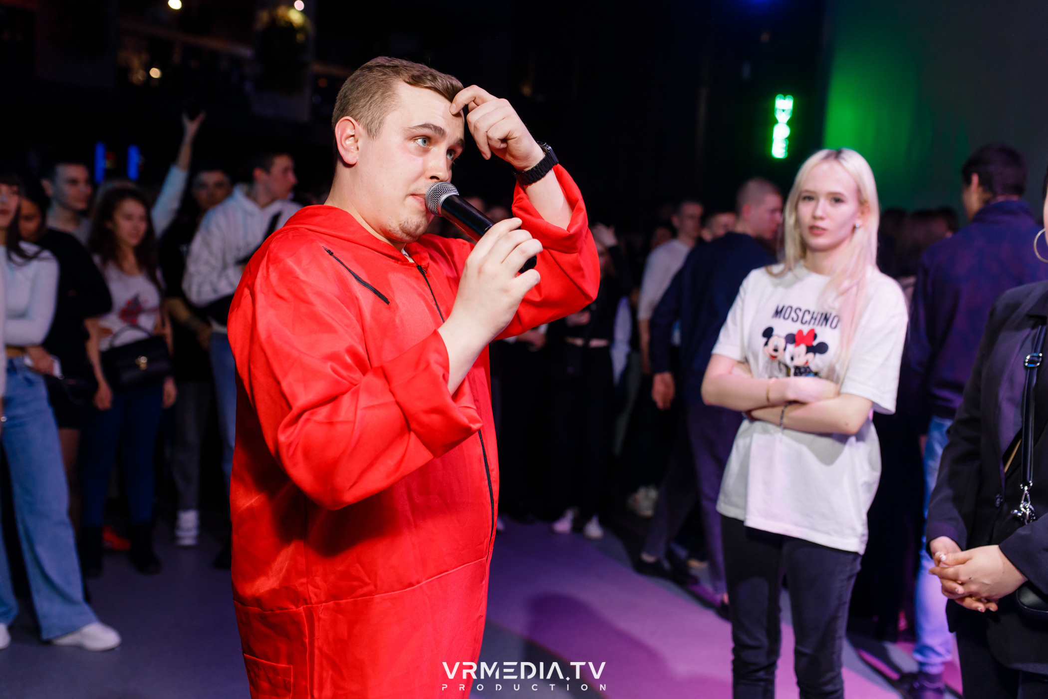 Выходные в баре «DOSKI»