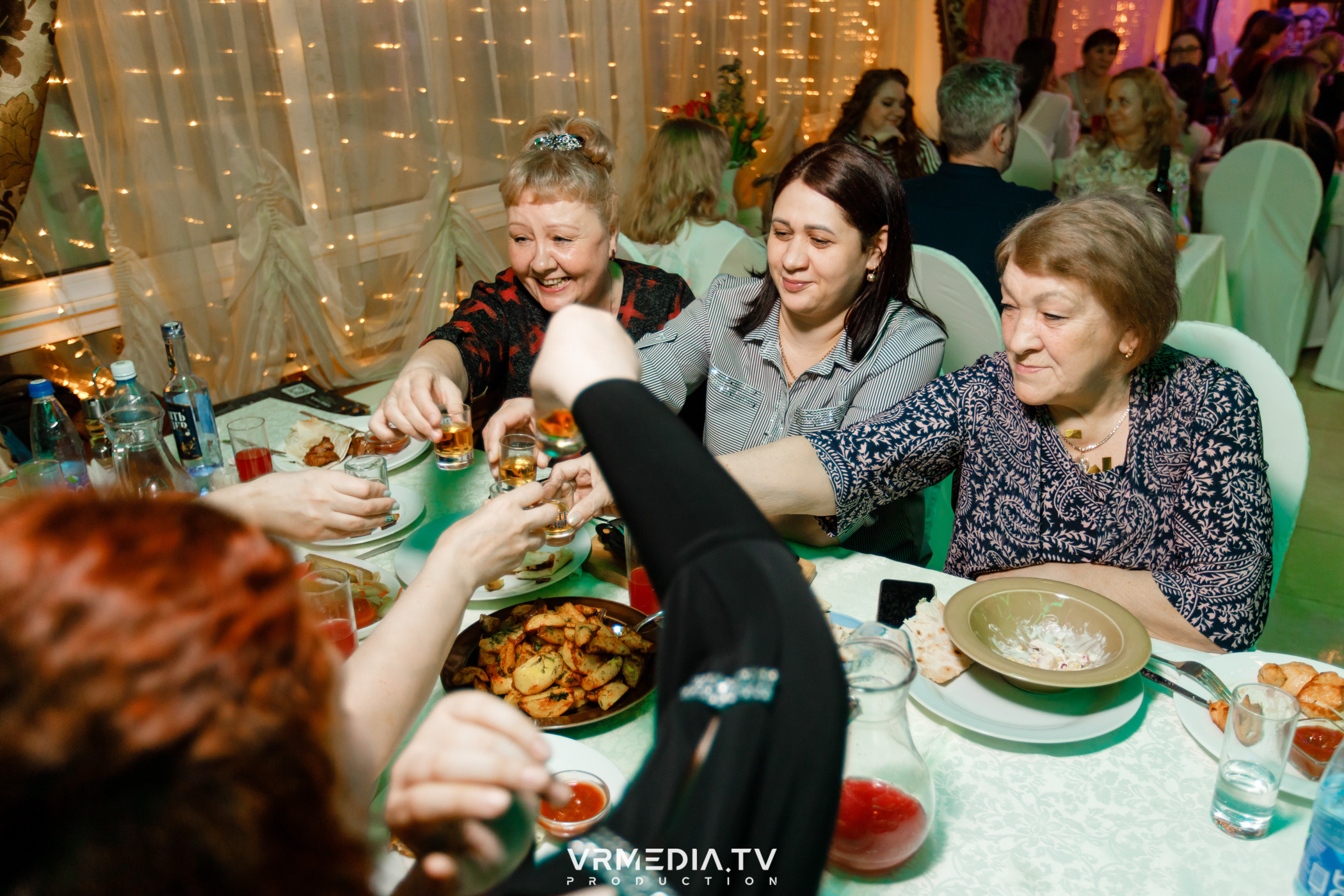 Международный женский день в ресторане «Лазурный Берег»