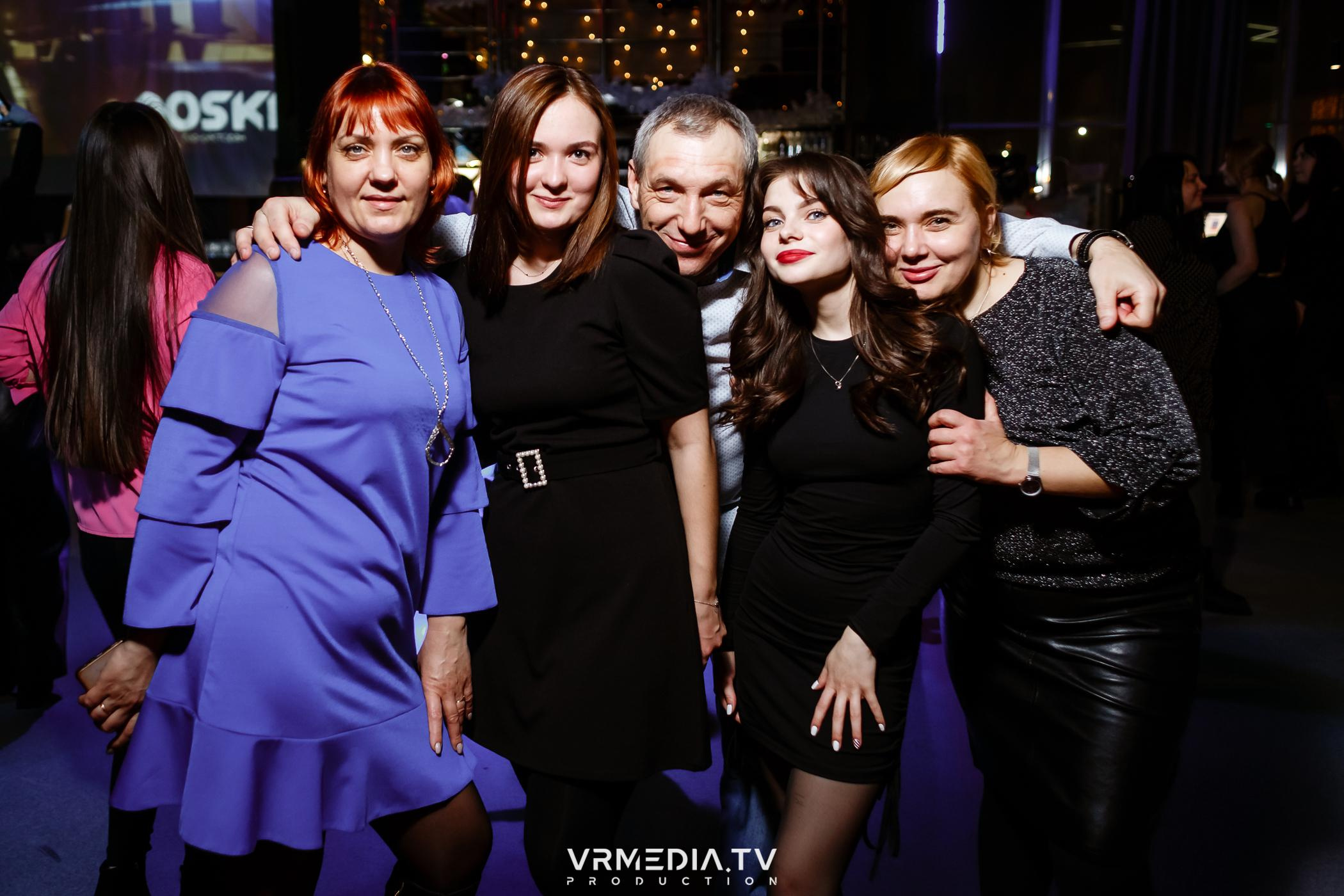 Выходные в баре «DOSKI»