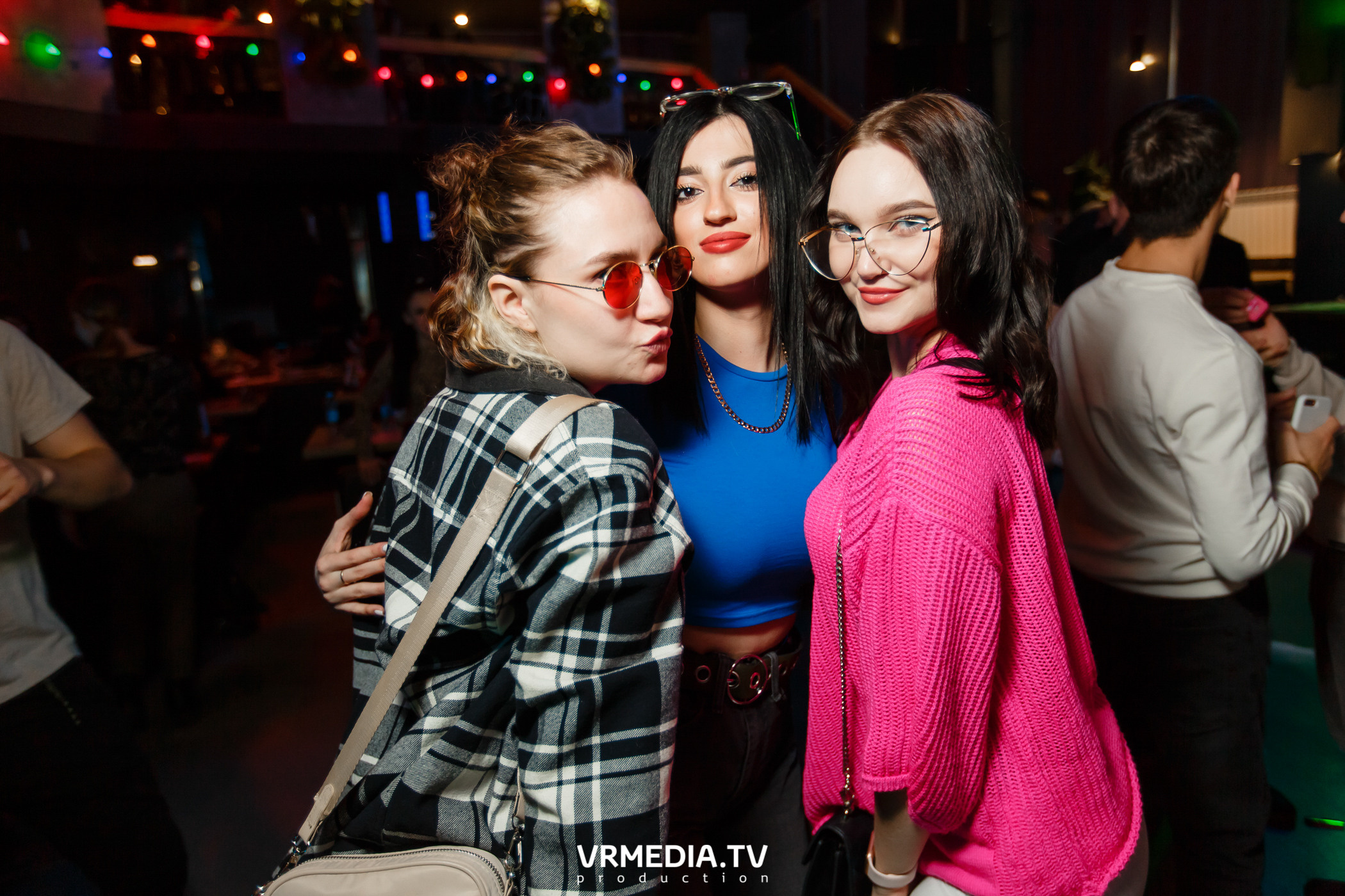 Выходные в баре «DOSKI»