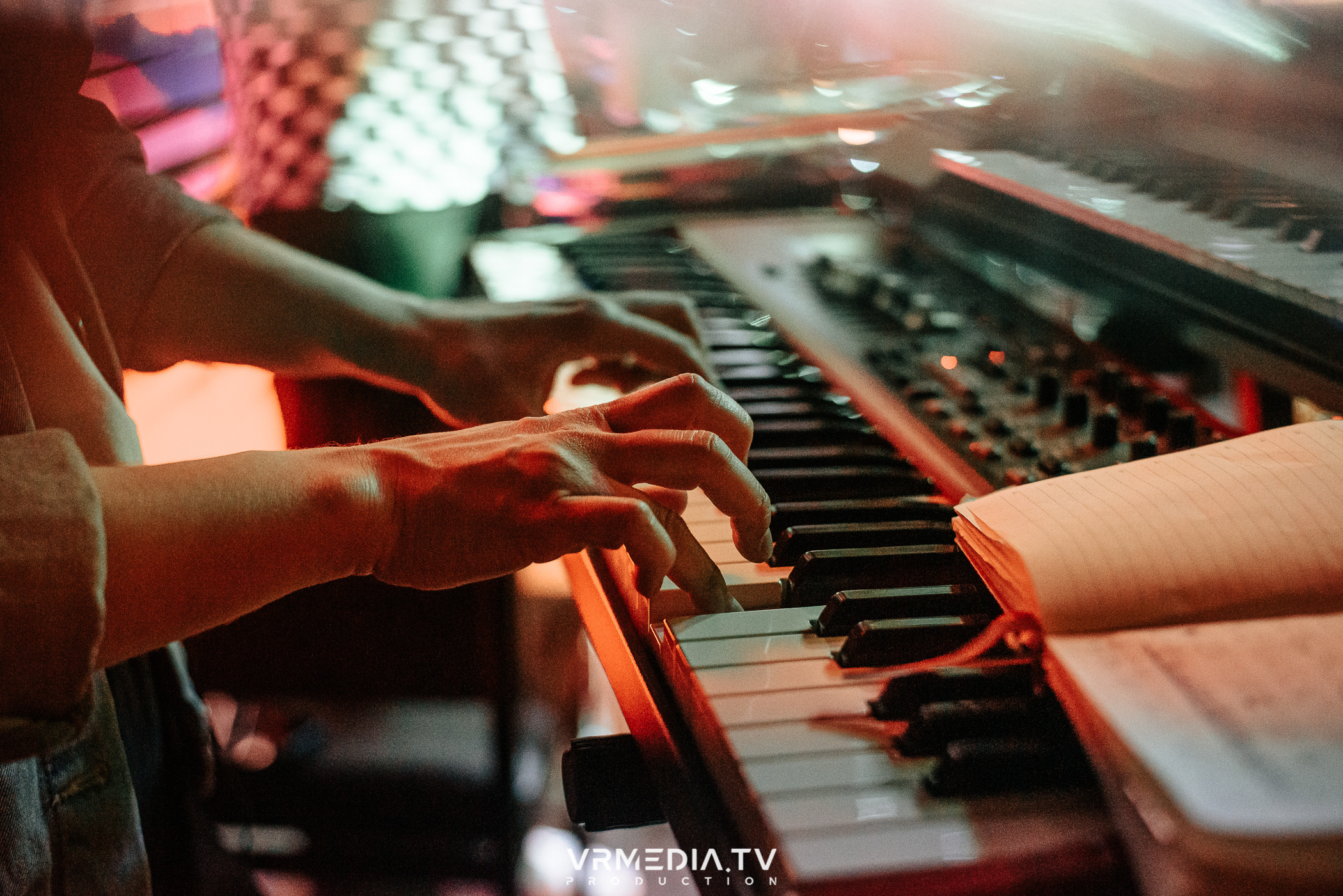 Джазовая среда: BBQueen: Переменная облачность