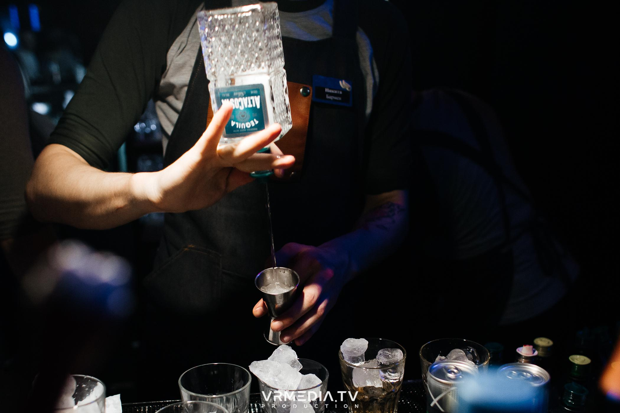 Выходные в баре «DOSKI»