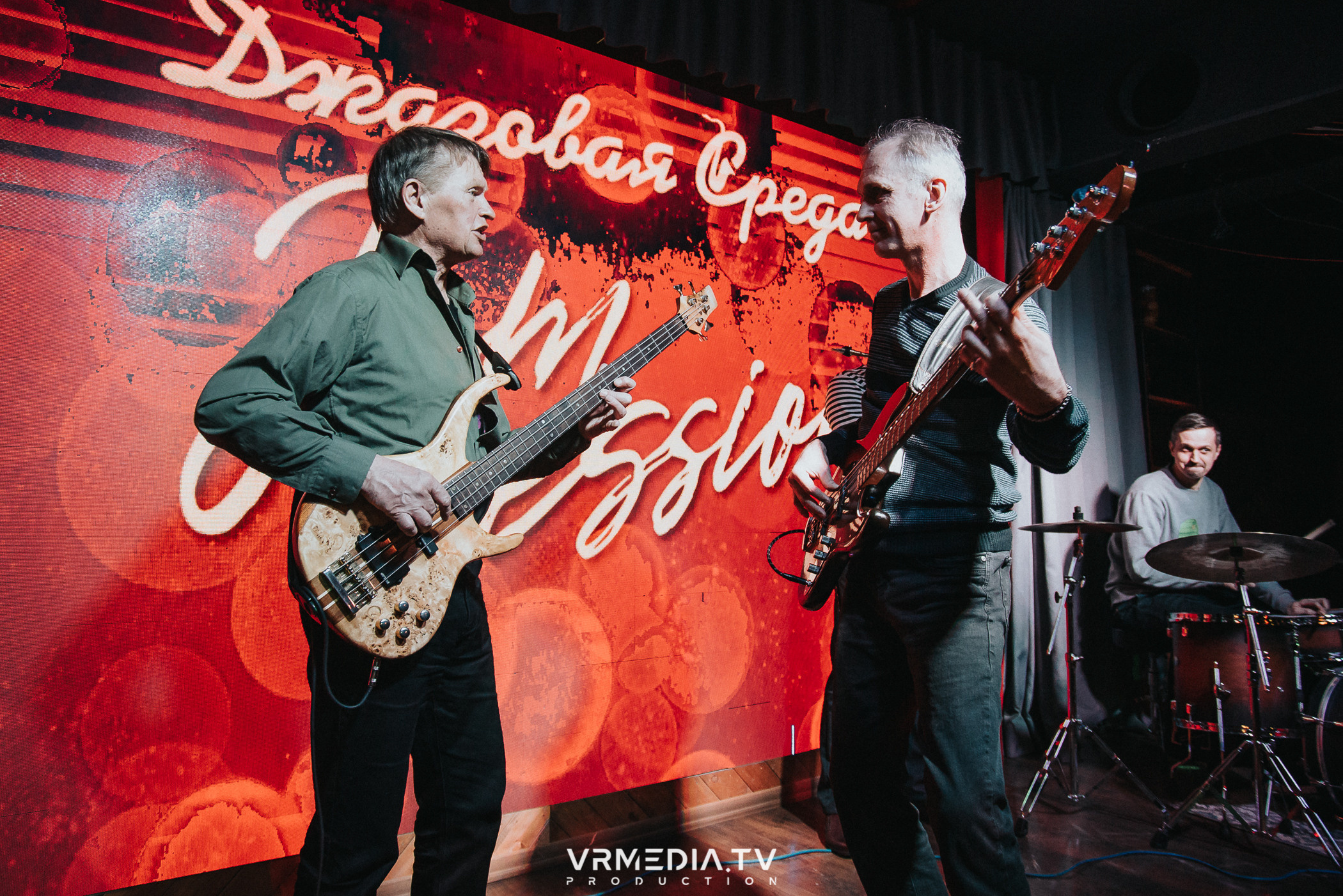 Джазовая среда: Джаз Замечательных Людей (Новосибирск)