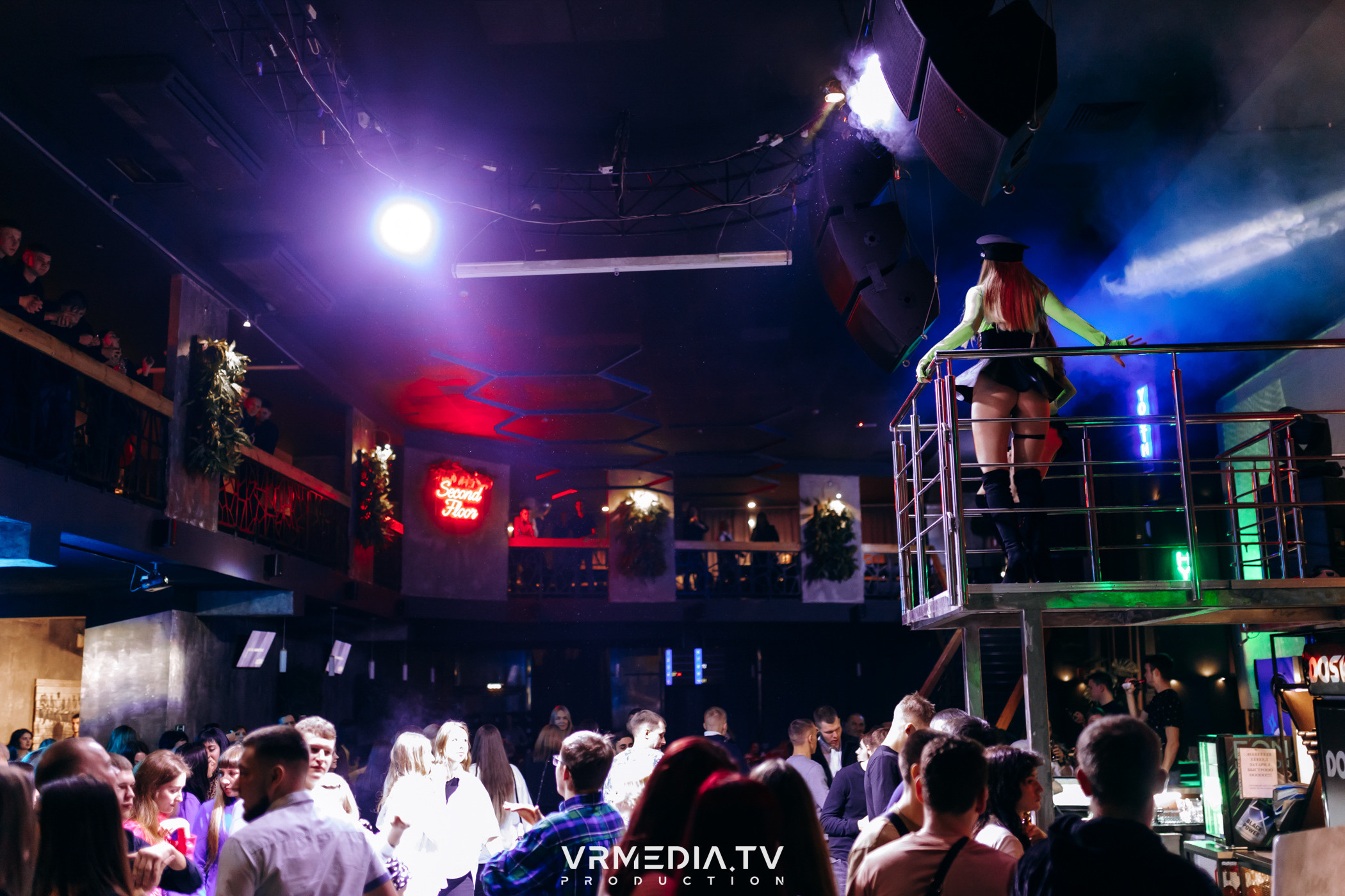 Выходные в баре «DOSKI»