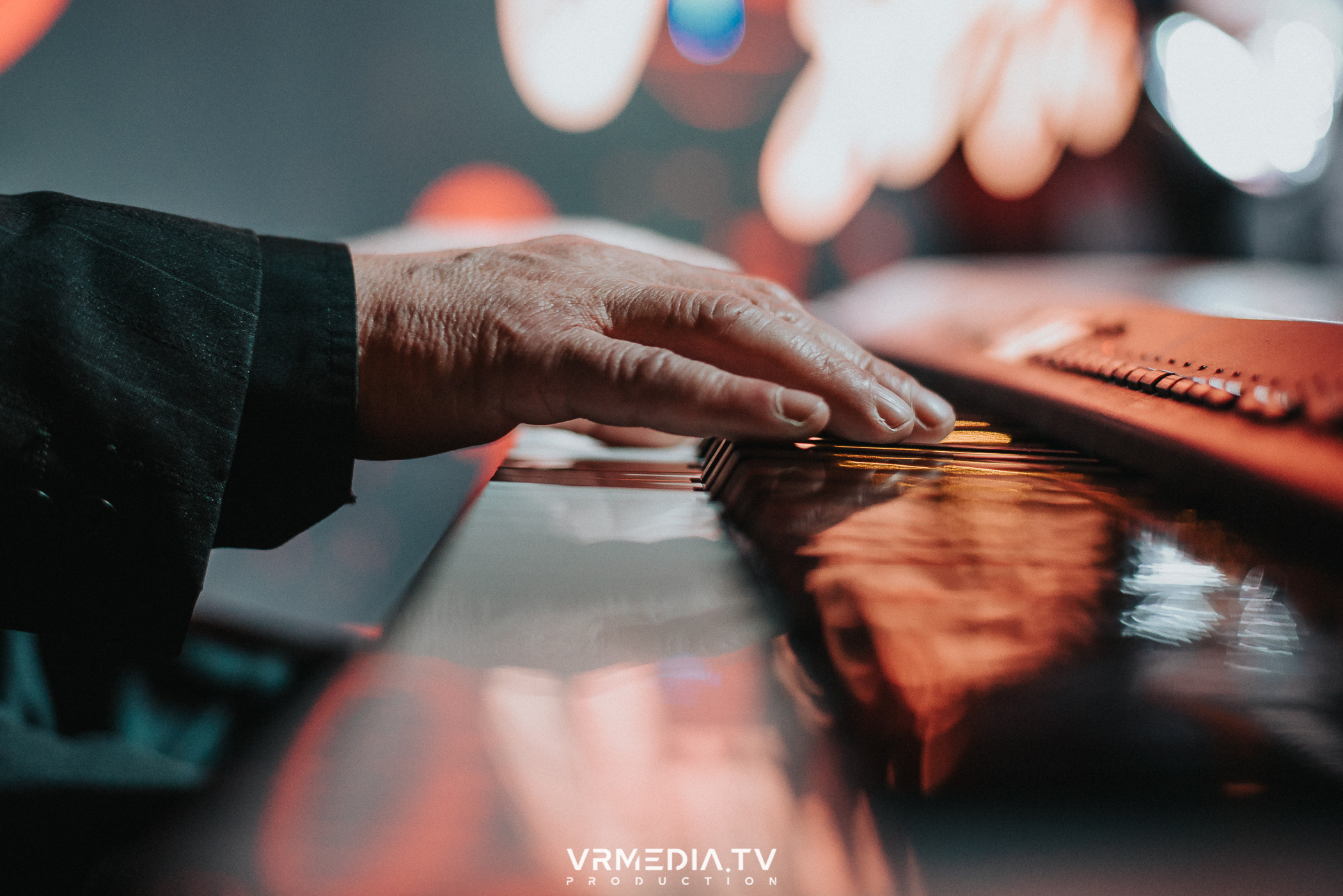 Джазовая среда: Джаз Замечательных Людей (Новосибирск)