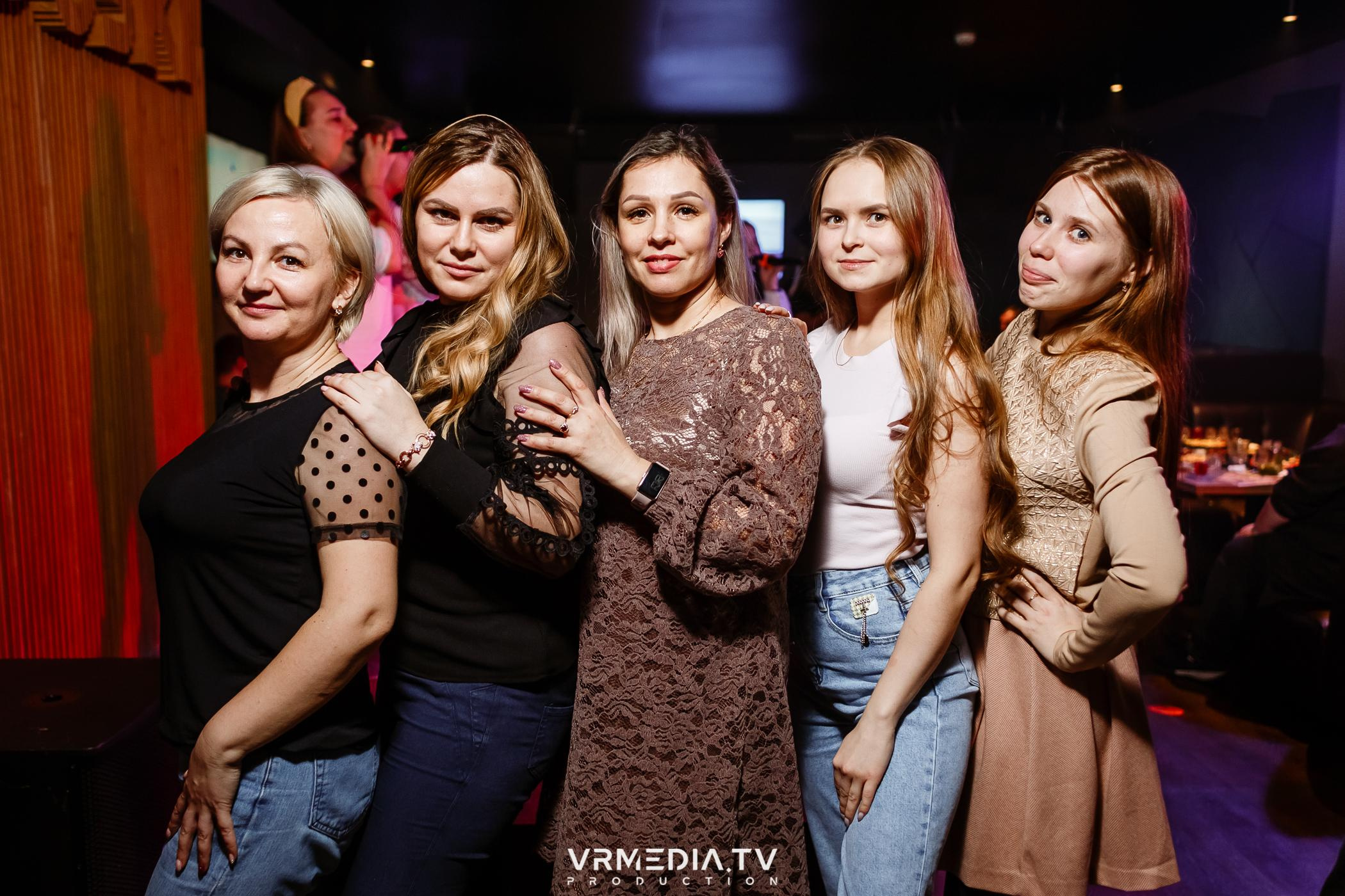 Выходные в баре «DOSKI»