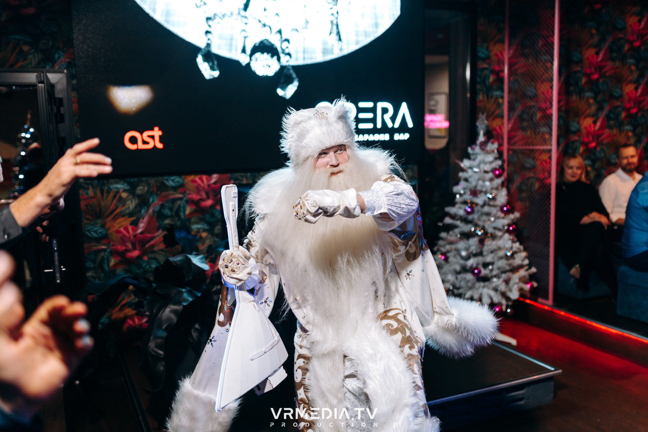 Новогодние корпоративы в караоке-баре «Опера»