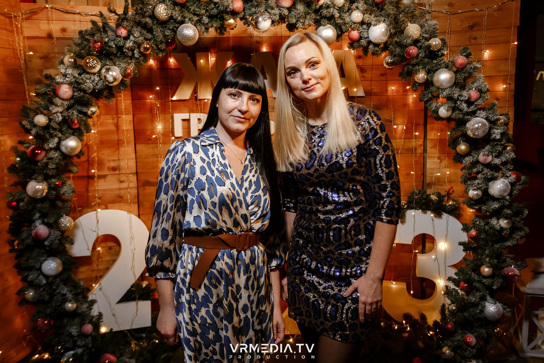 Жаркий новогодний корпоратив в гриль-баре «Жара»