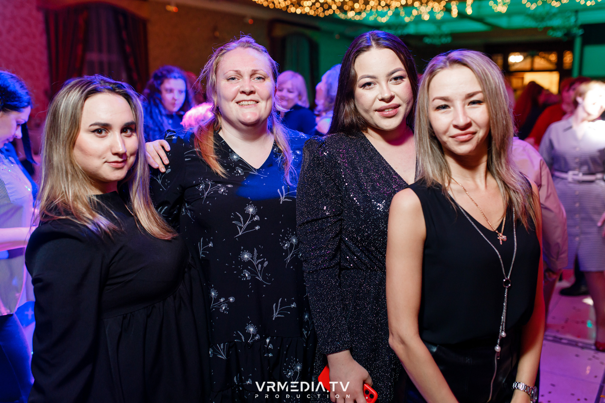 Международный женский день в ресторане «Лазурный Берег»