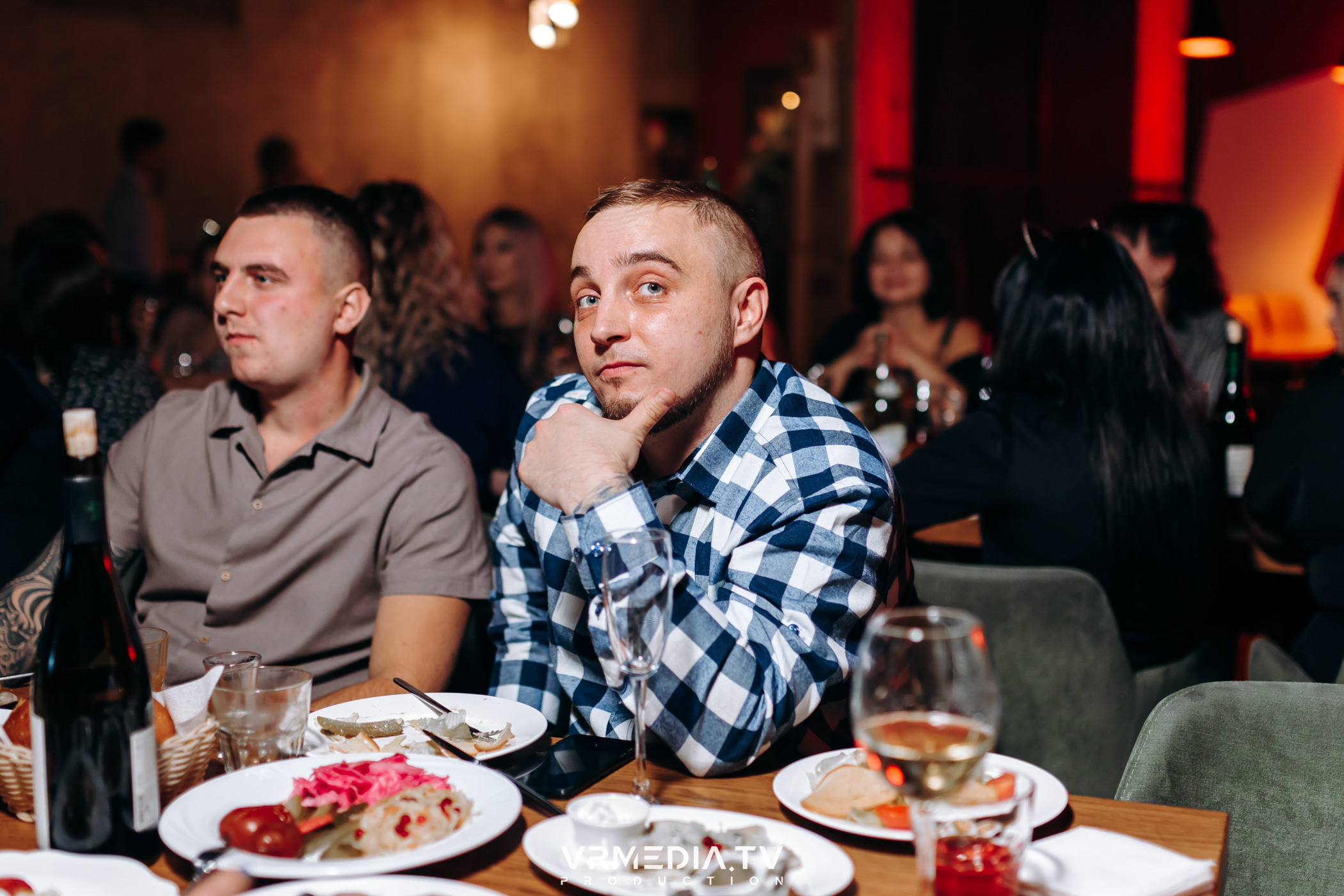 Жаркий новогодний корпоратив в гриль-баре «Жара»