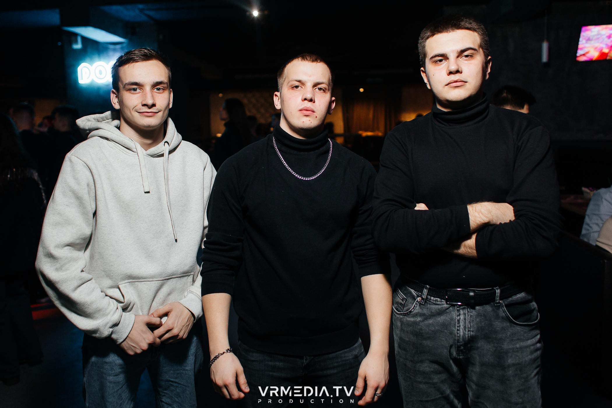 Выходные в баре «DOSKI»