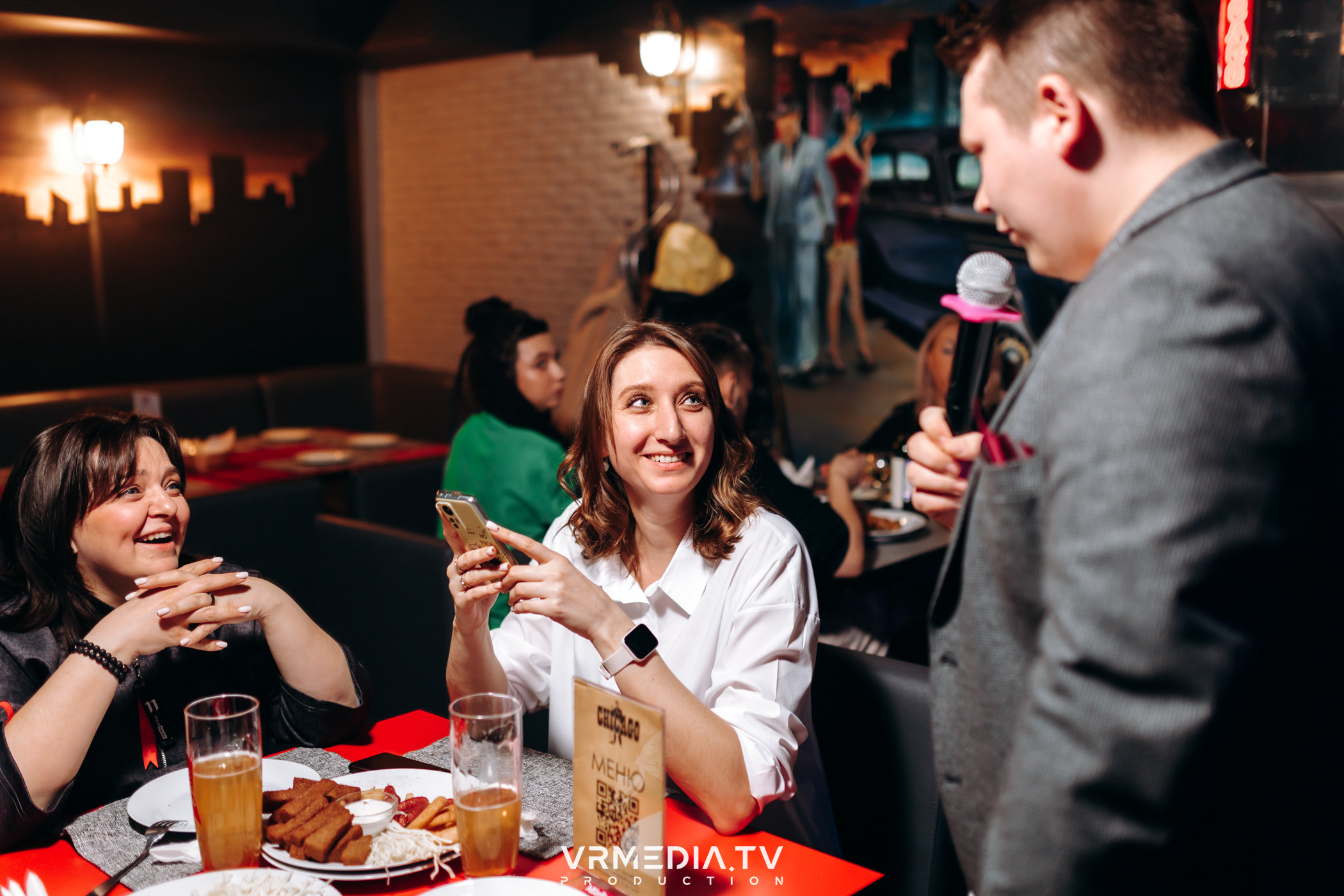 Международный женский день в караоке-баре «Chicago»