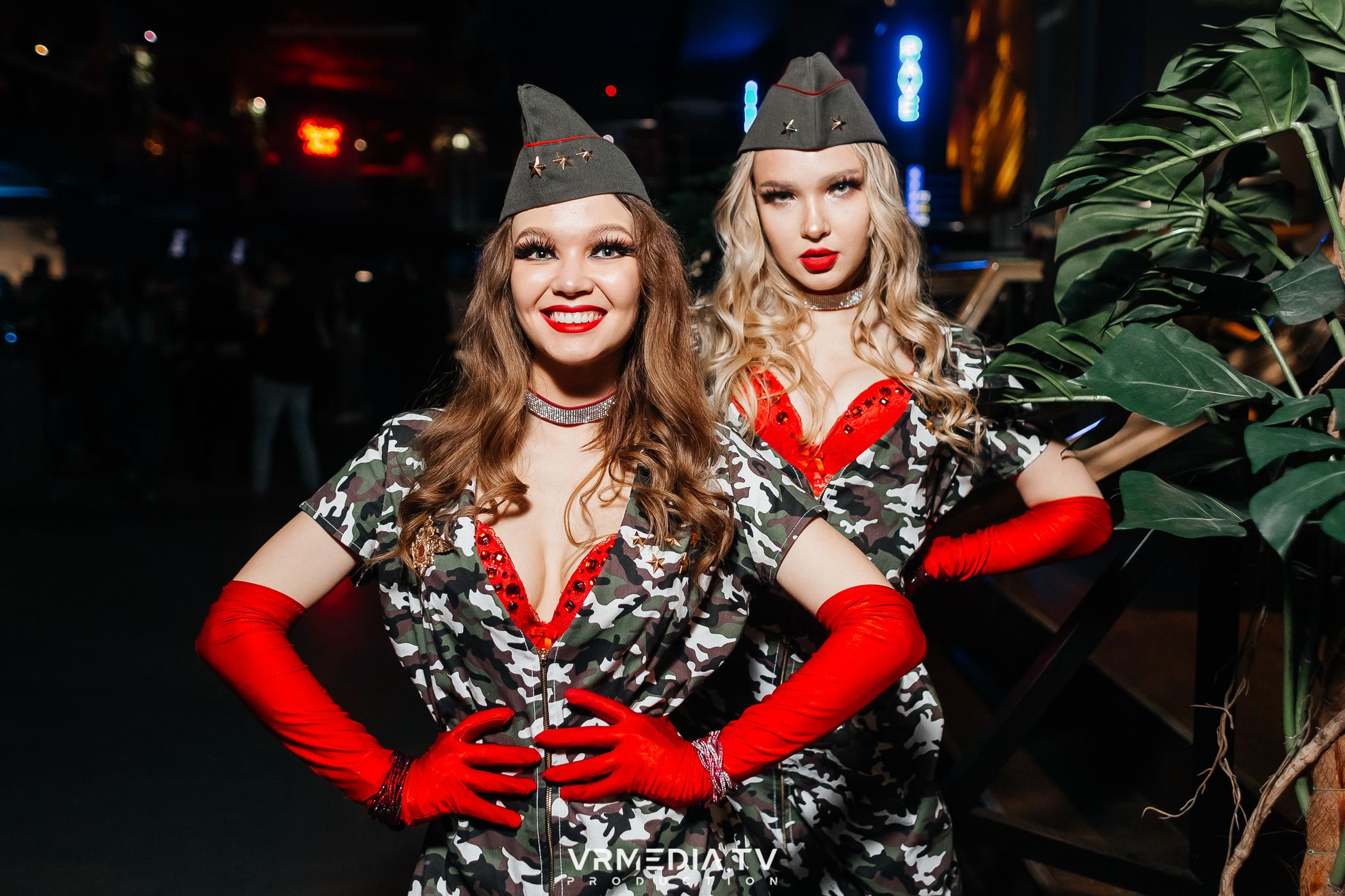 Выходные в баре «DOSKI»