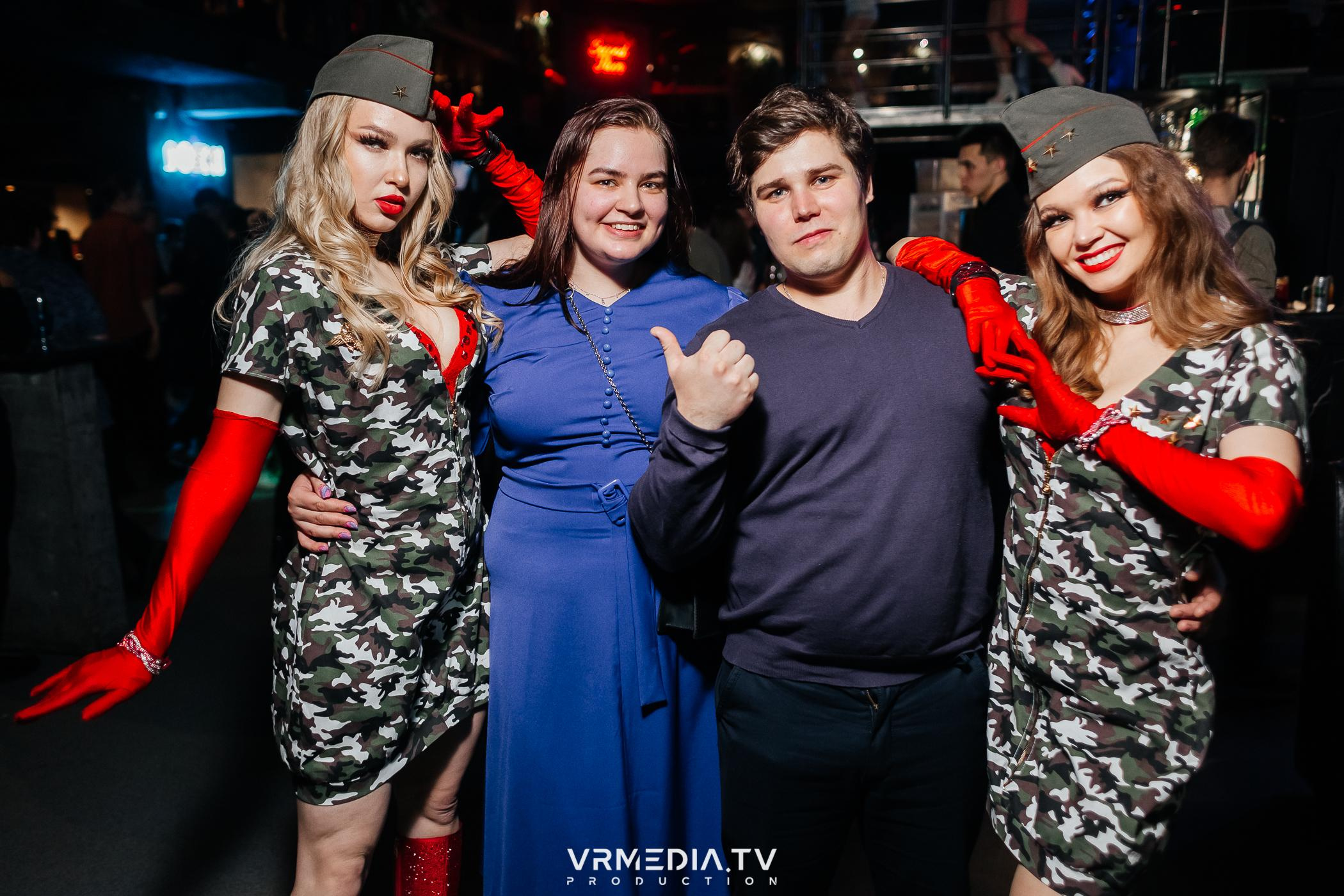 Выходные в баре «DOSKI»