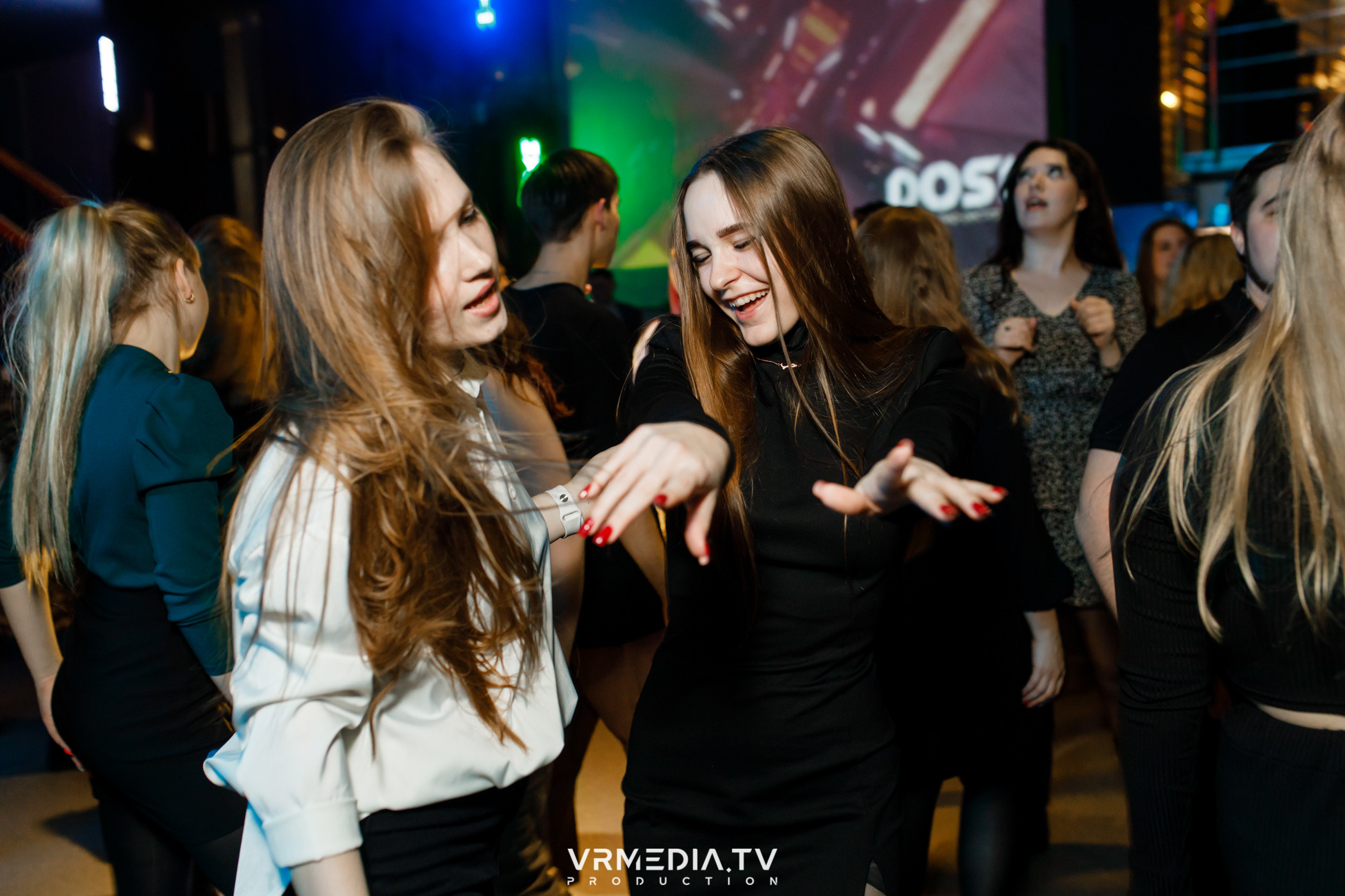 Выходные в баре «DOSKI»