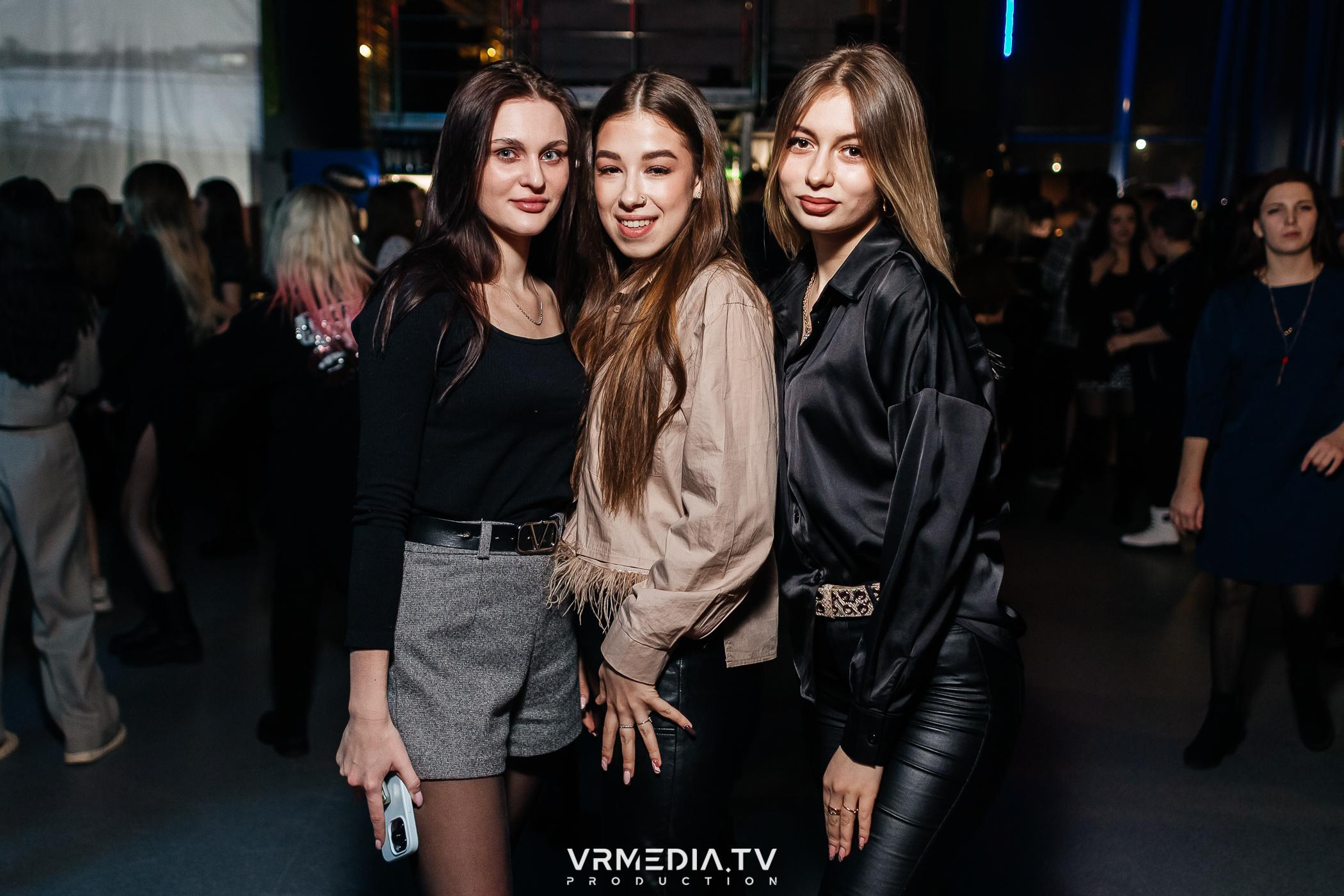 Выходные в баре «DOSKI»