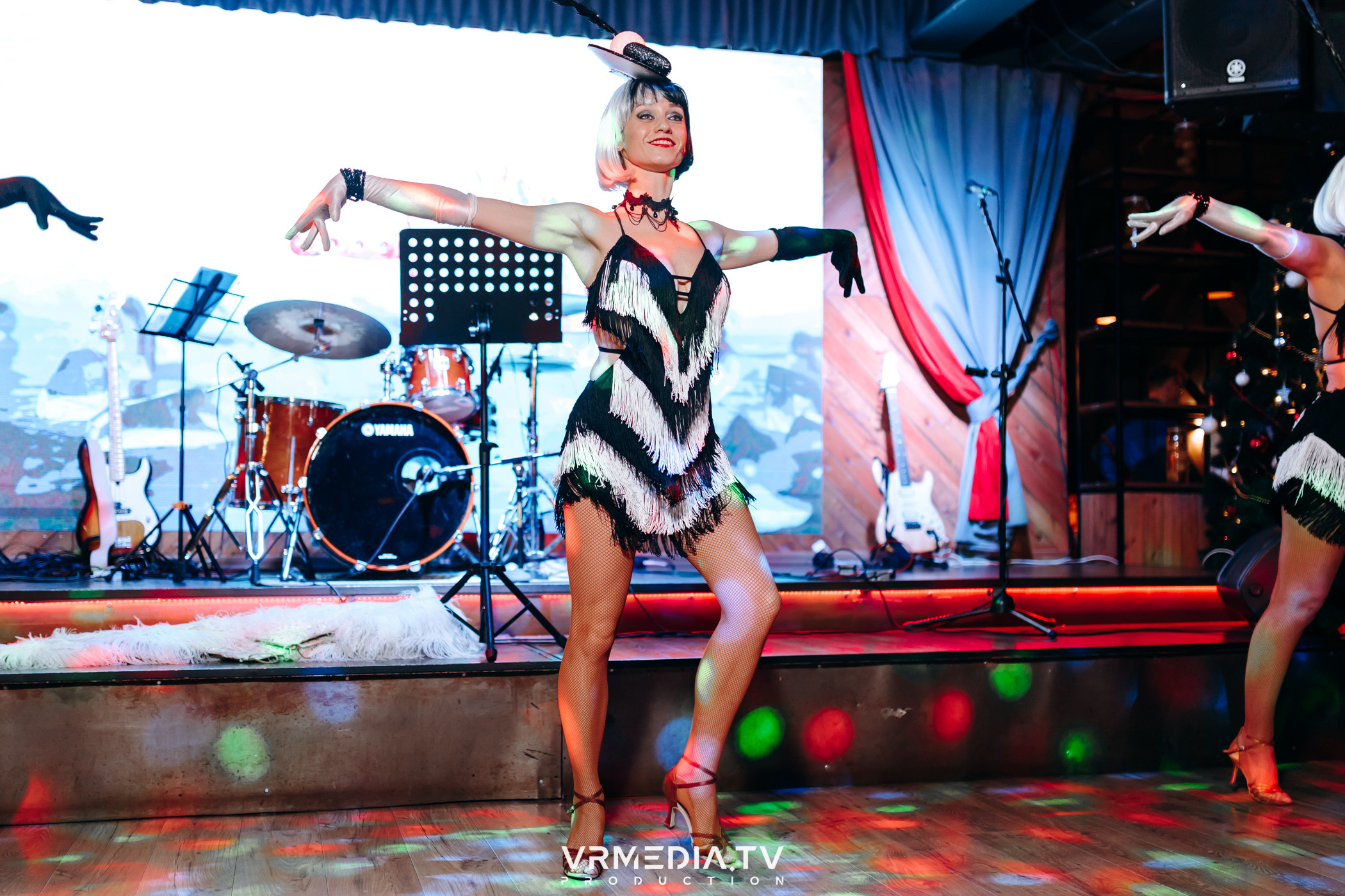 Жаркий новогодний корпоратив в гриль-баре «Жара»