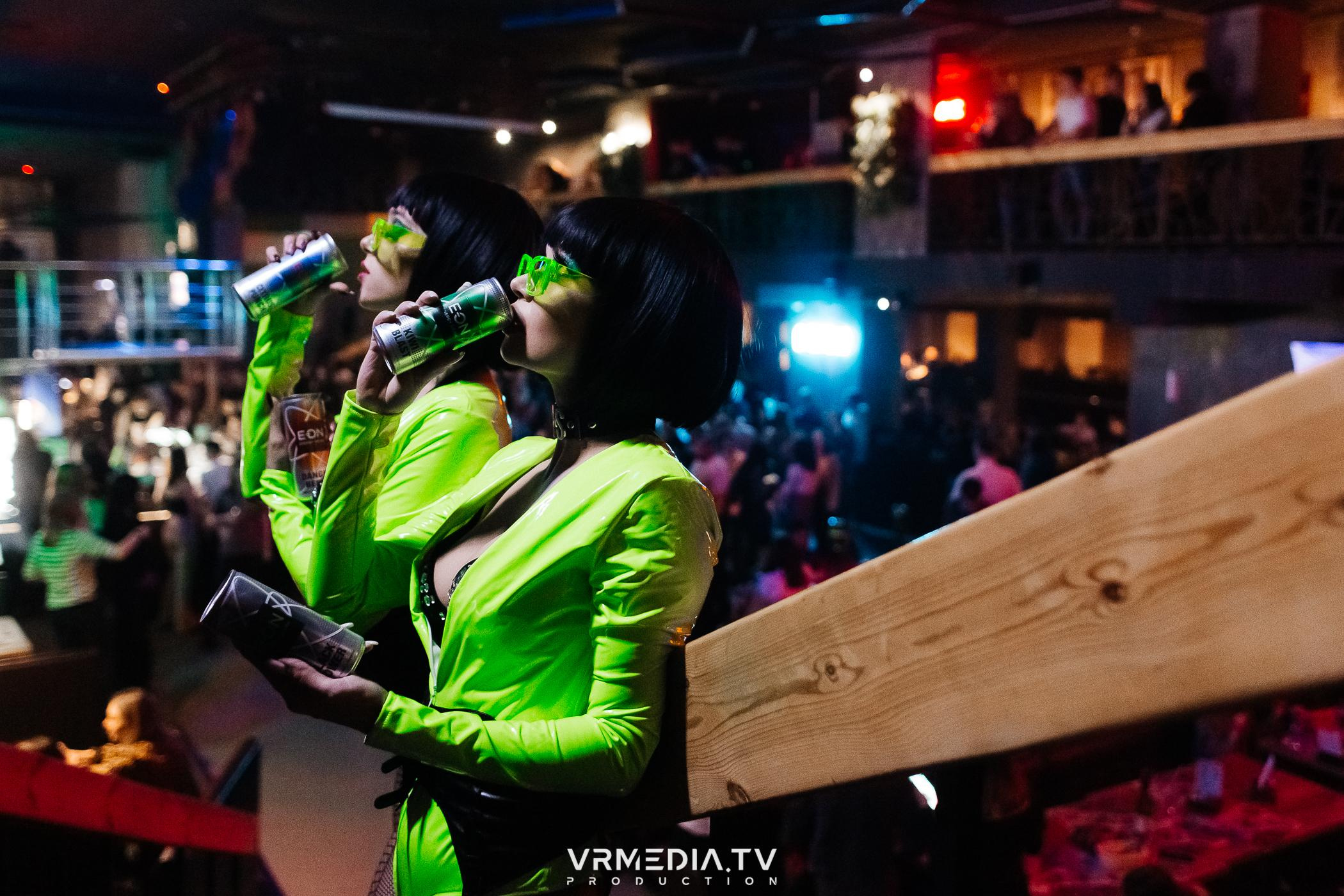 Выходные в баре «DOSKI»