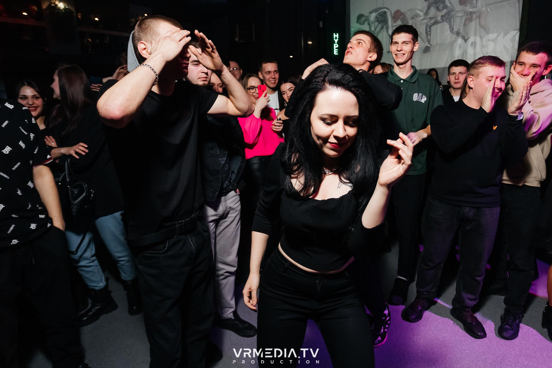 Выходные в баре «DOSKI»