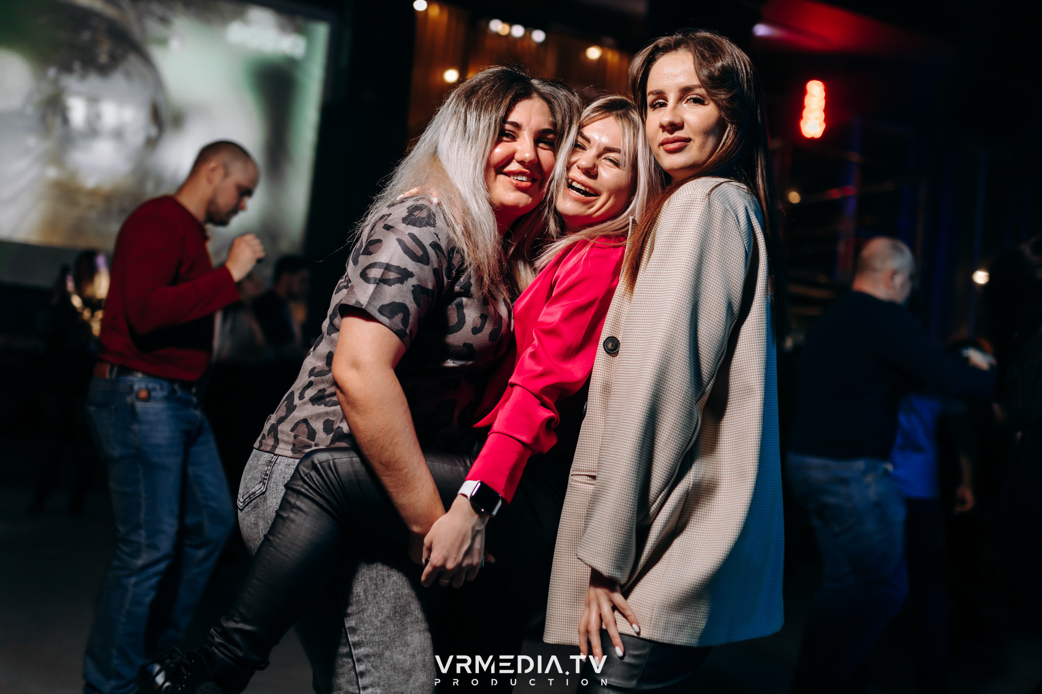 Выходные в баре «DOSKI»