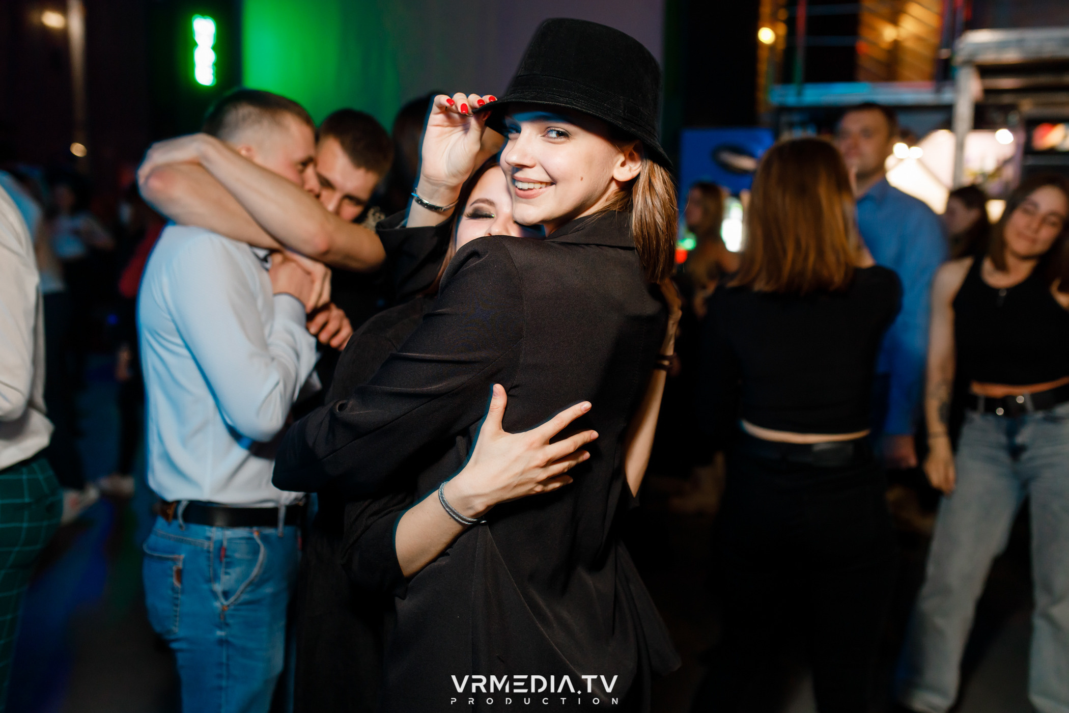 Выходные в баре «DOSKI»