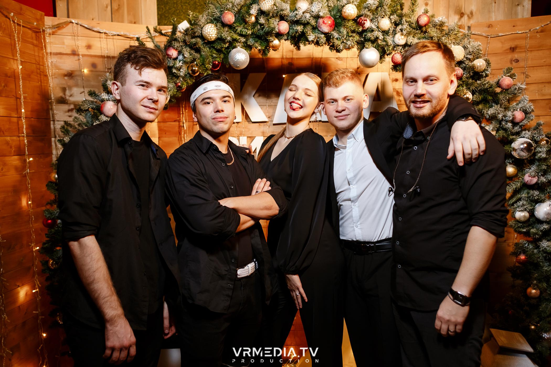 Жаркий новогодний корпоратив в гриль-баре «Жара»