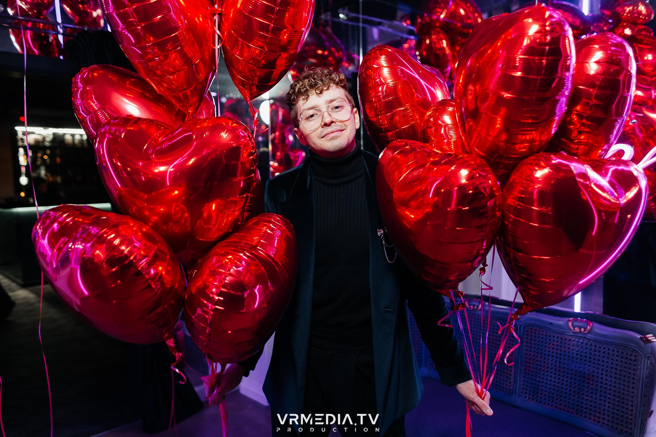 День святого Валентина в караоке-баре «Volna»