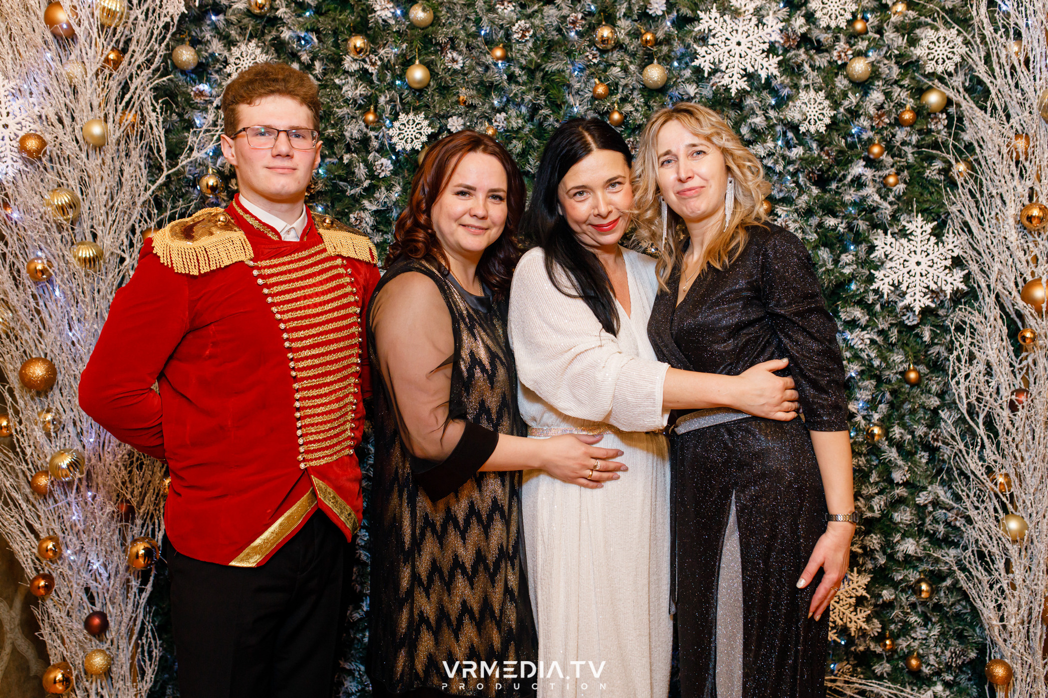 «Новогодний Мюзикл» в ресторане «Лазурный Берег»