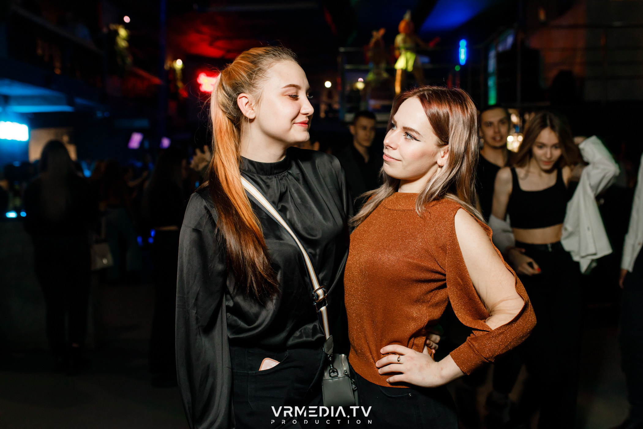 Выходные в баре «DOSKI»