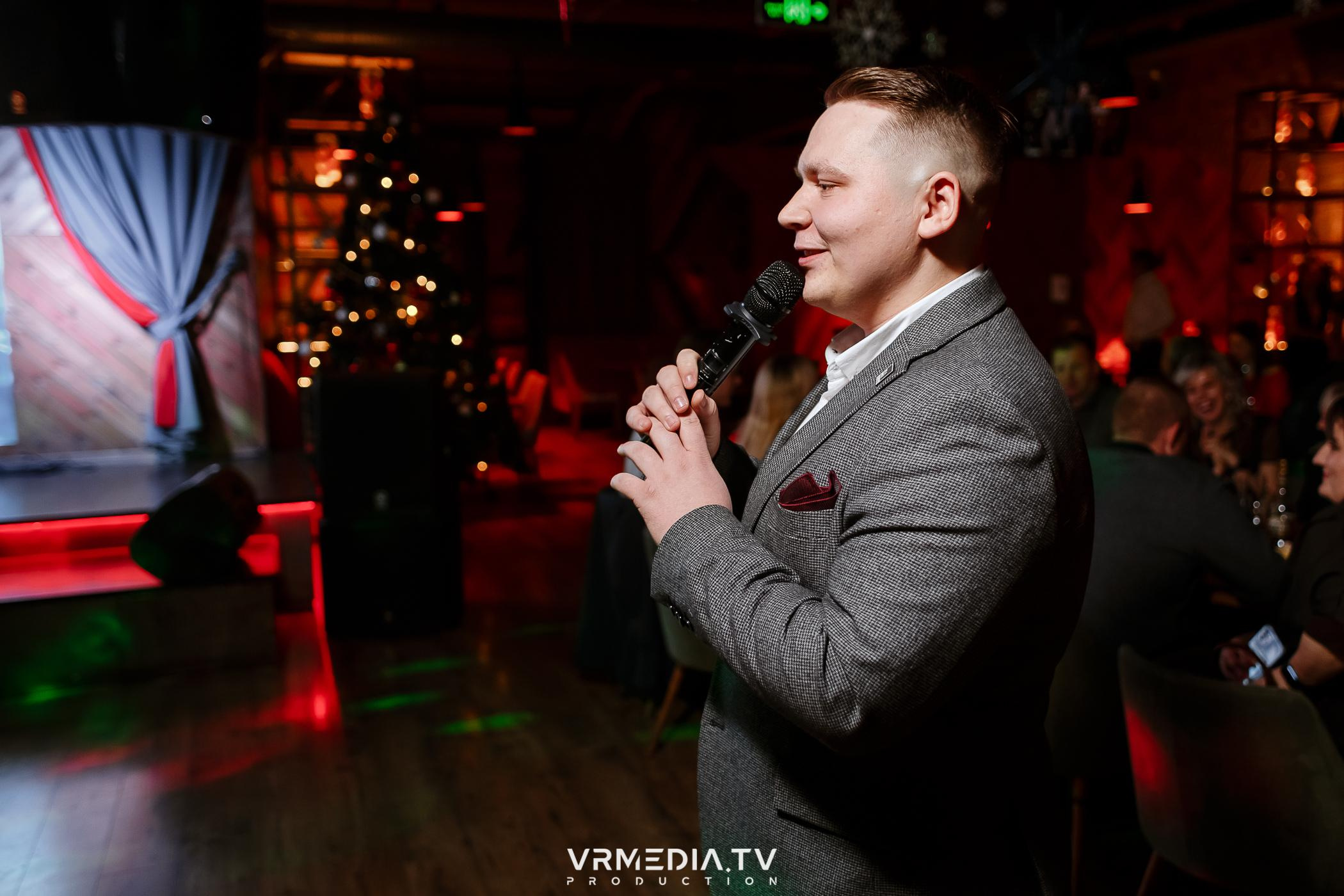 Жаркий новогодний корпоратив в гриль-баре «Жара»