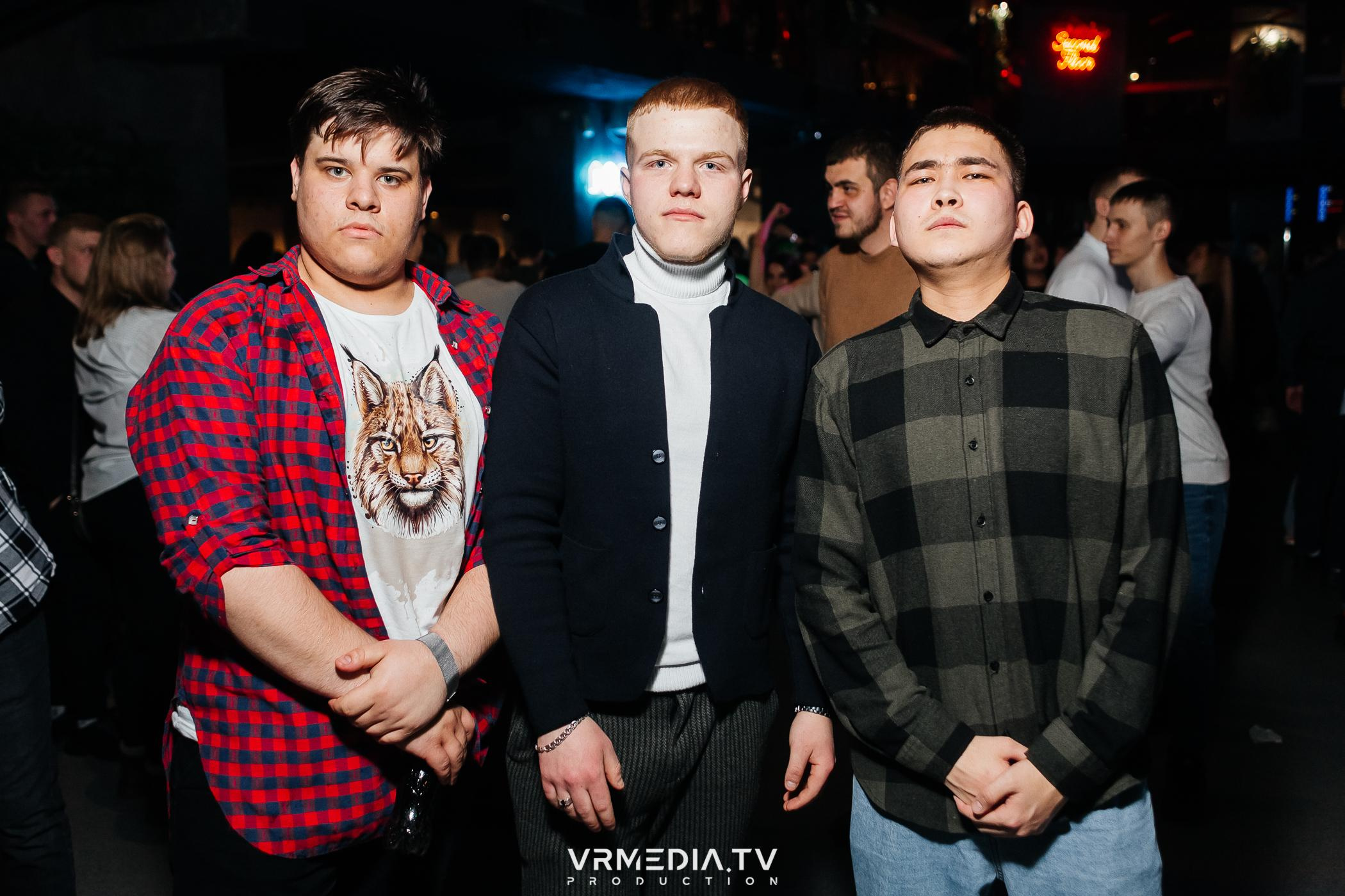 Выходные в баре «DOSKI»