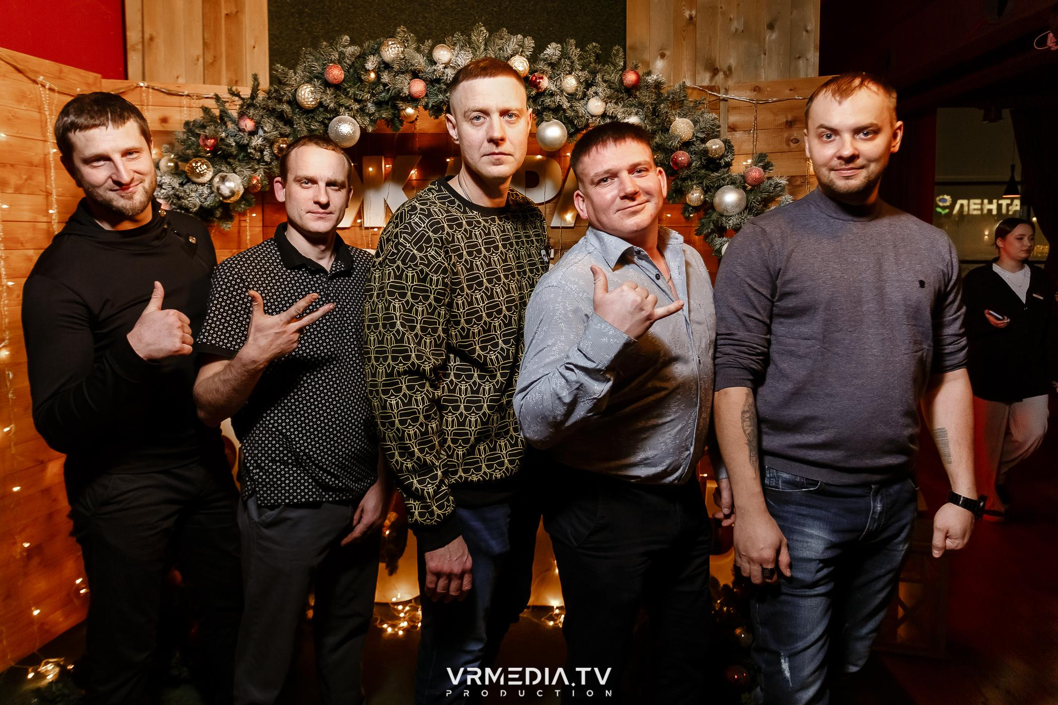 Жаркий новогодний корпоратив в гриль-баре «Жара»