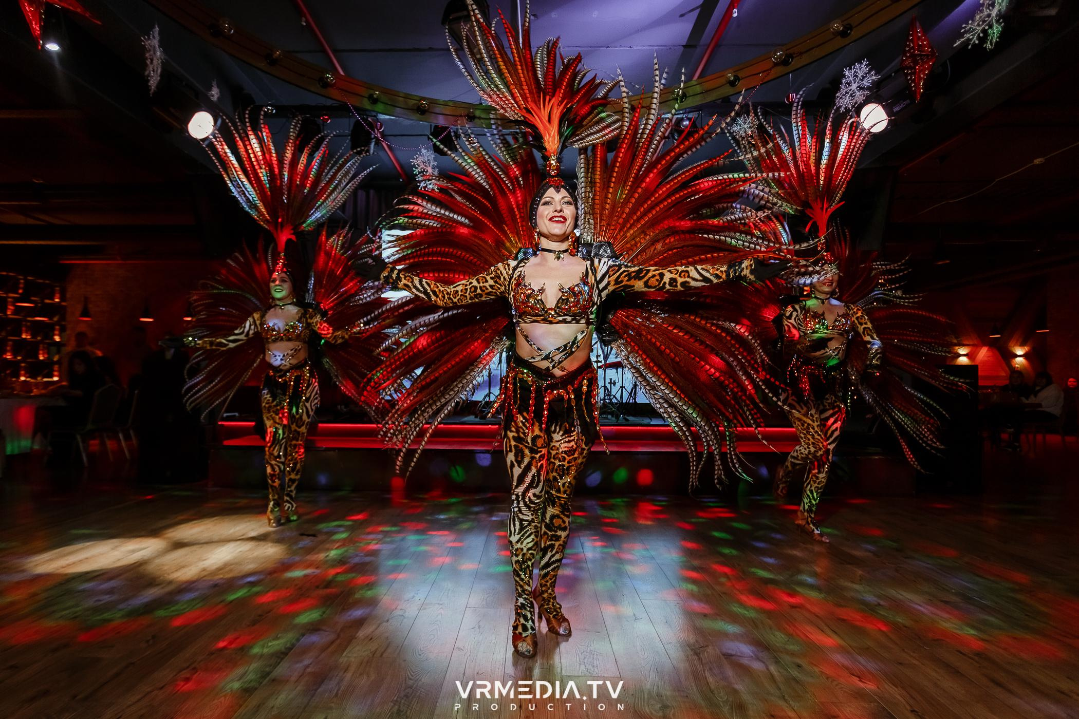 Жаркий новогодний корпоратив в гриль-баре «Жара»