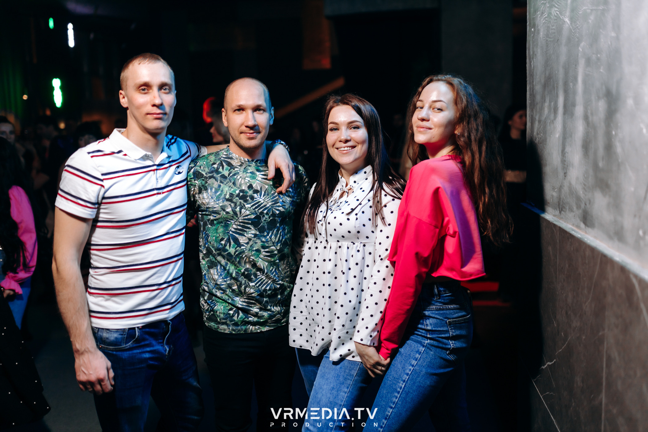 Выходные в баре «DOSKI»