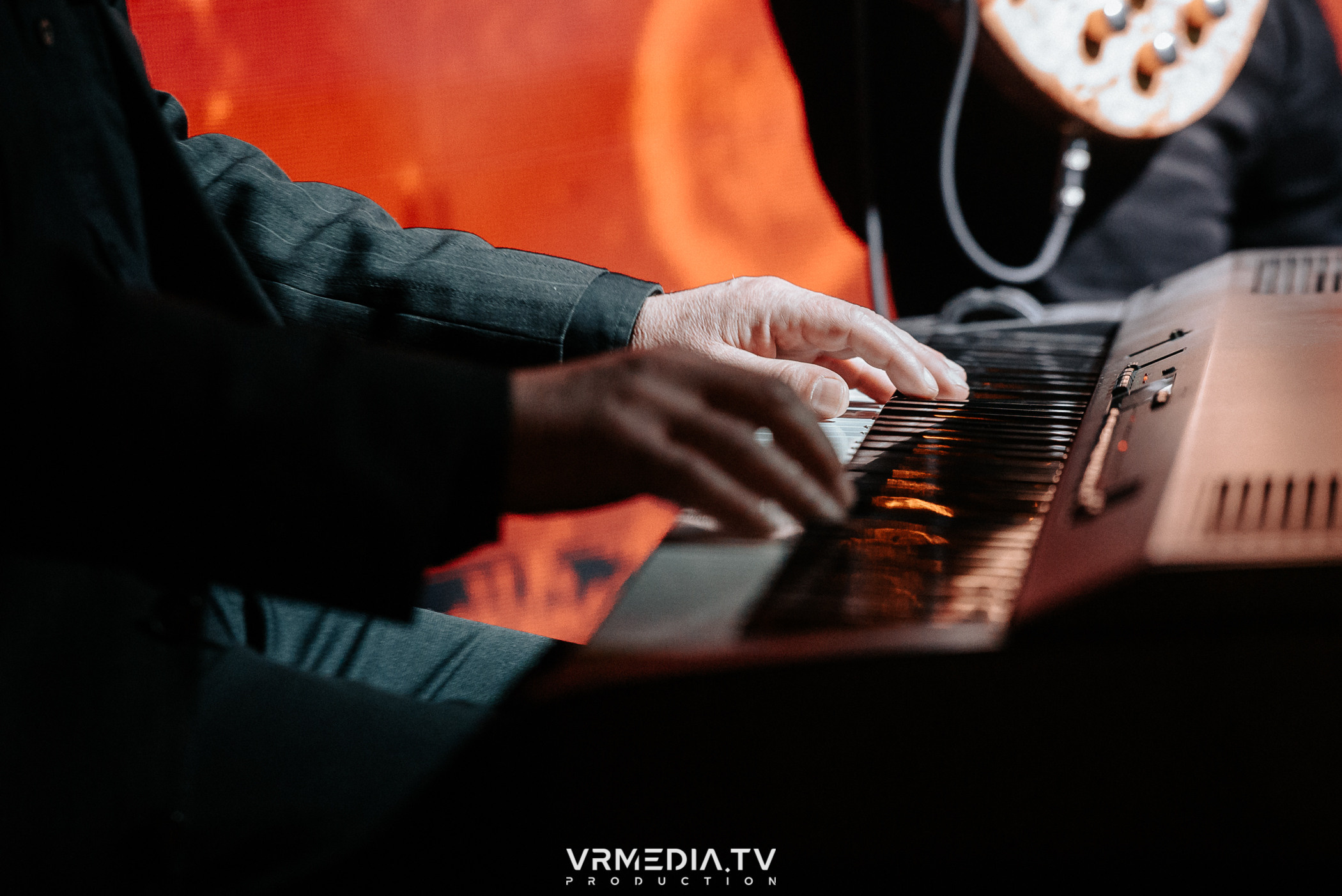 Джазовая среда: Джаз Замечательных Людей (Новосибирск)