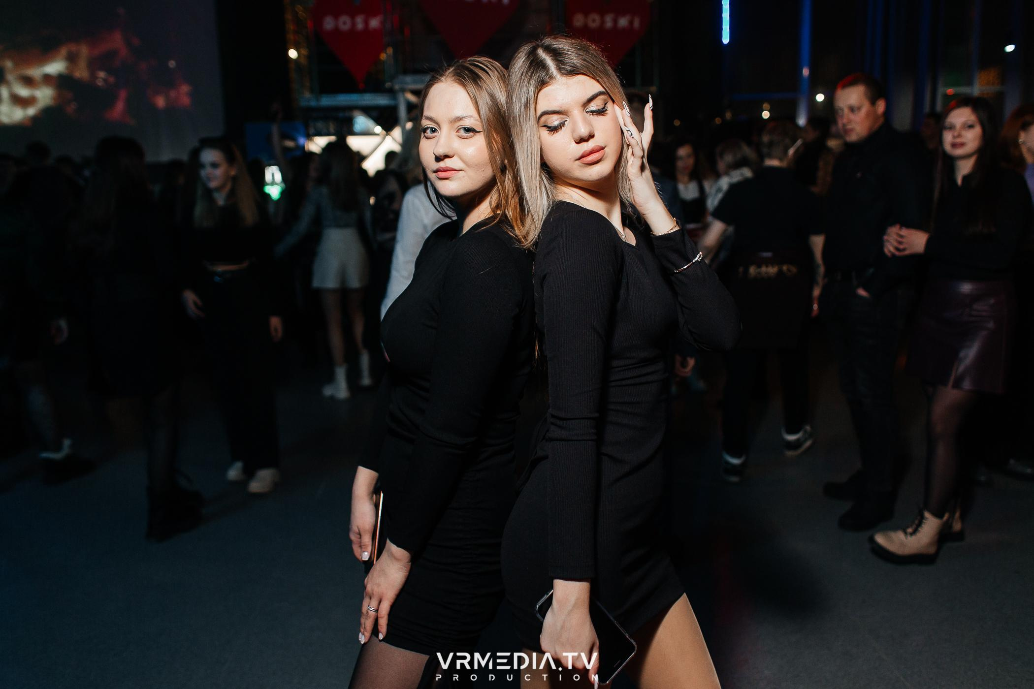 Выходные в баре «DOSKI»