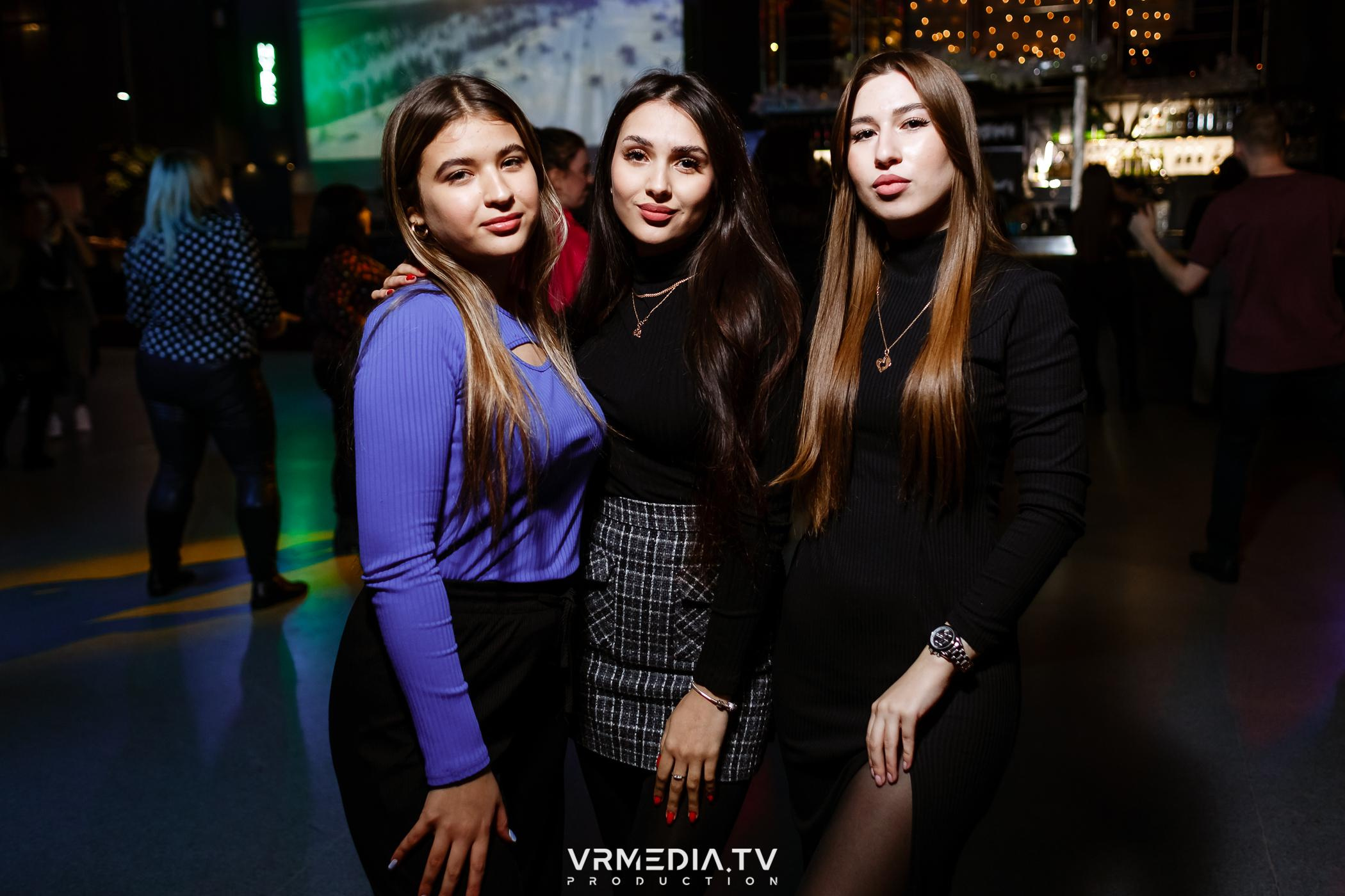 Выходные в баре «DOSKI»